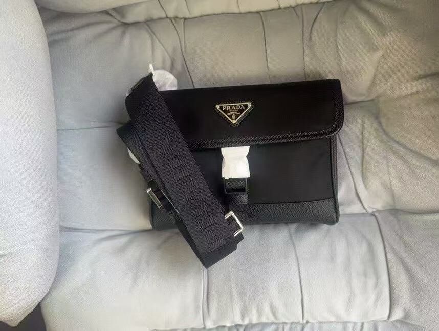 Prada (2ZH108) Saffiano 相機包  -T