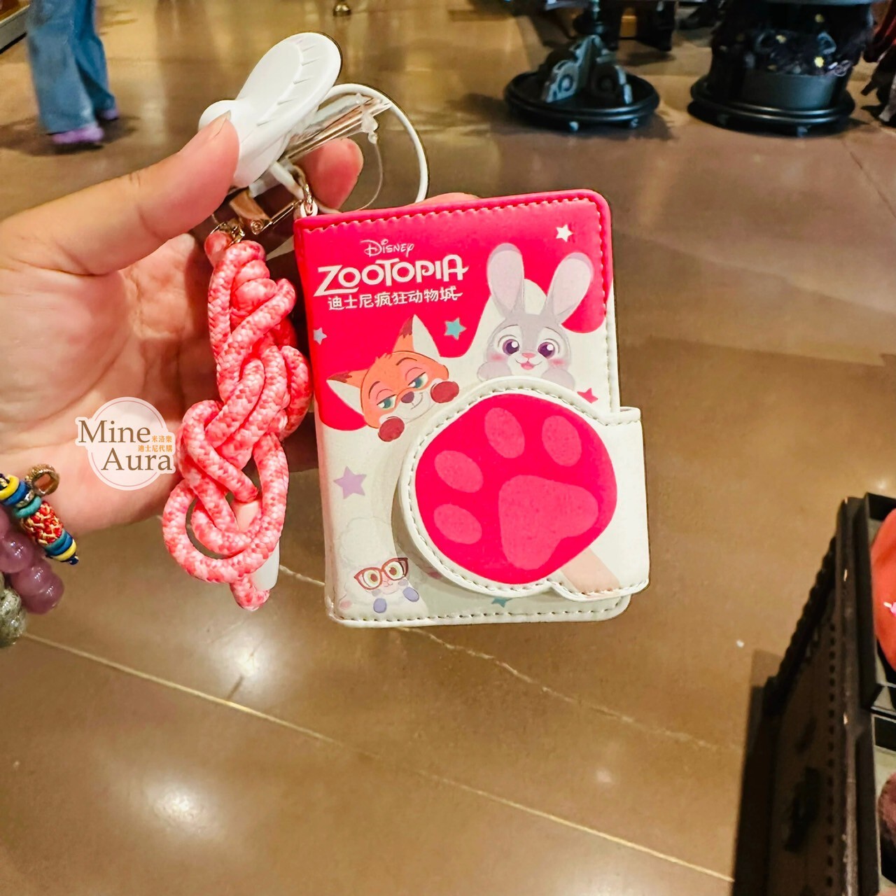 動物方城市 Zootopia 腳丫冰棒 圖案 掛繩 票卡夾 卡套 -上海迪士尼樂園