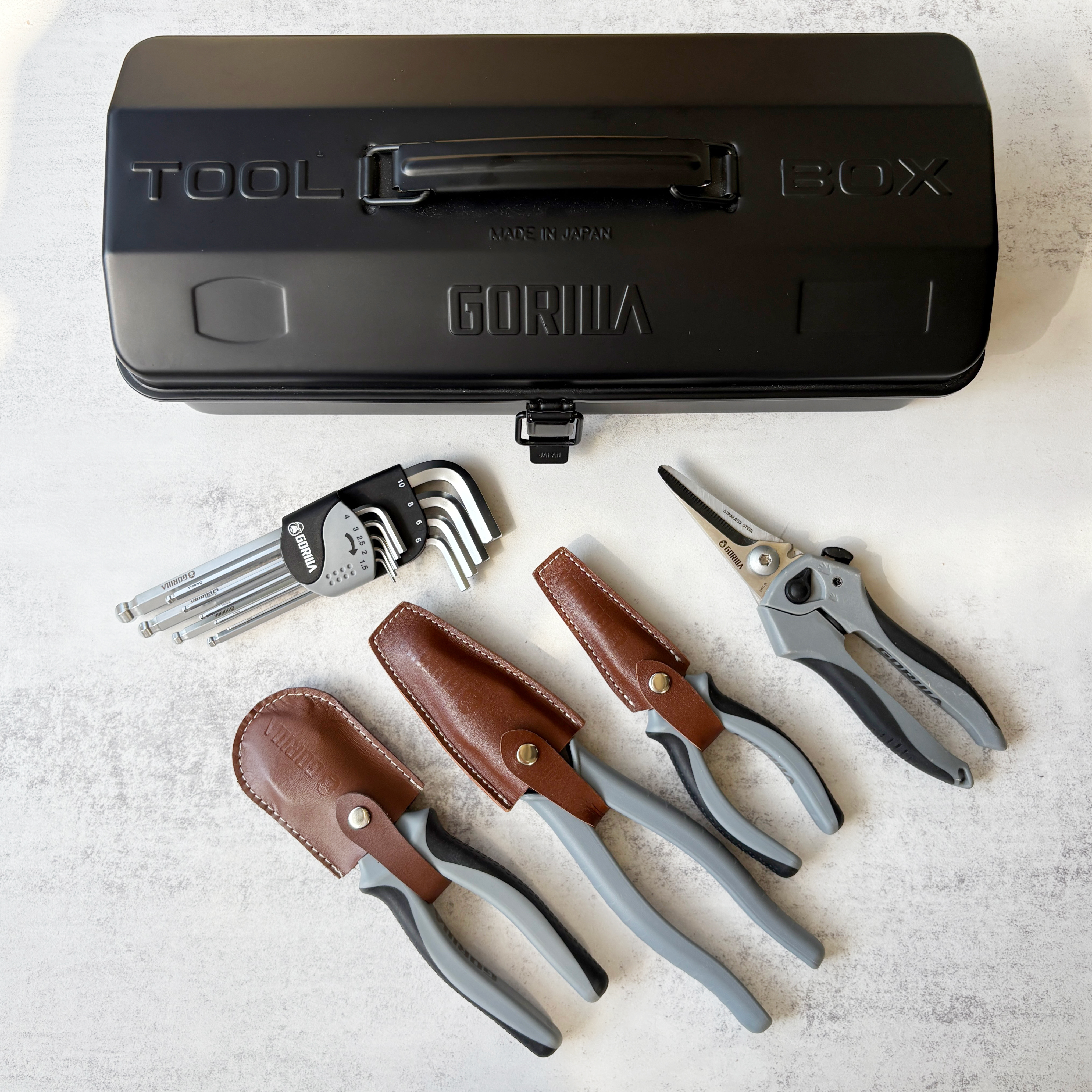 【Gorilla】極黑工具鉗組＋六角球頭扳手組＋多功能剪刀＋ 頂級【Gorilla】霧黑色高張力剛大工具箱