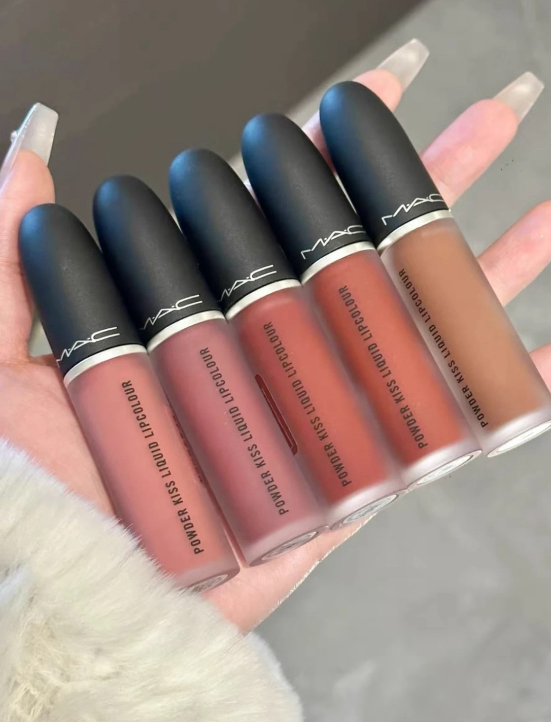 MAC 柔霧啞光唇釉