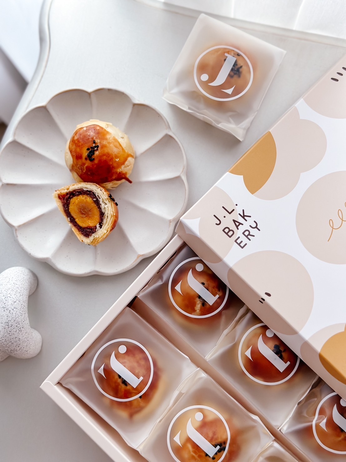 自取（經典蛋黃酥禮盒 ９入）