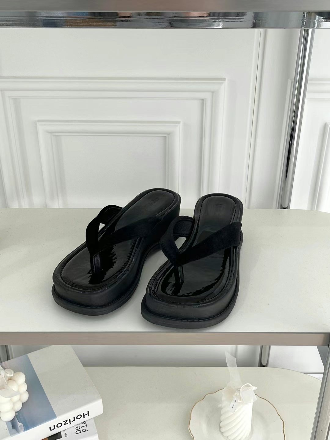 亮面厚底夾腳涼鞋🖤（7cm)