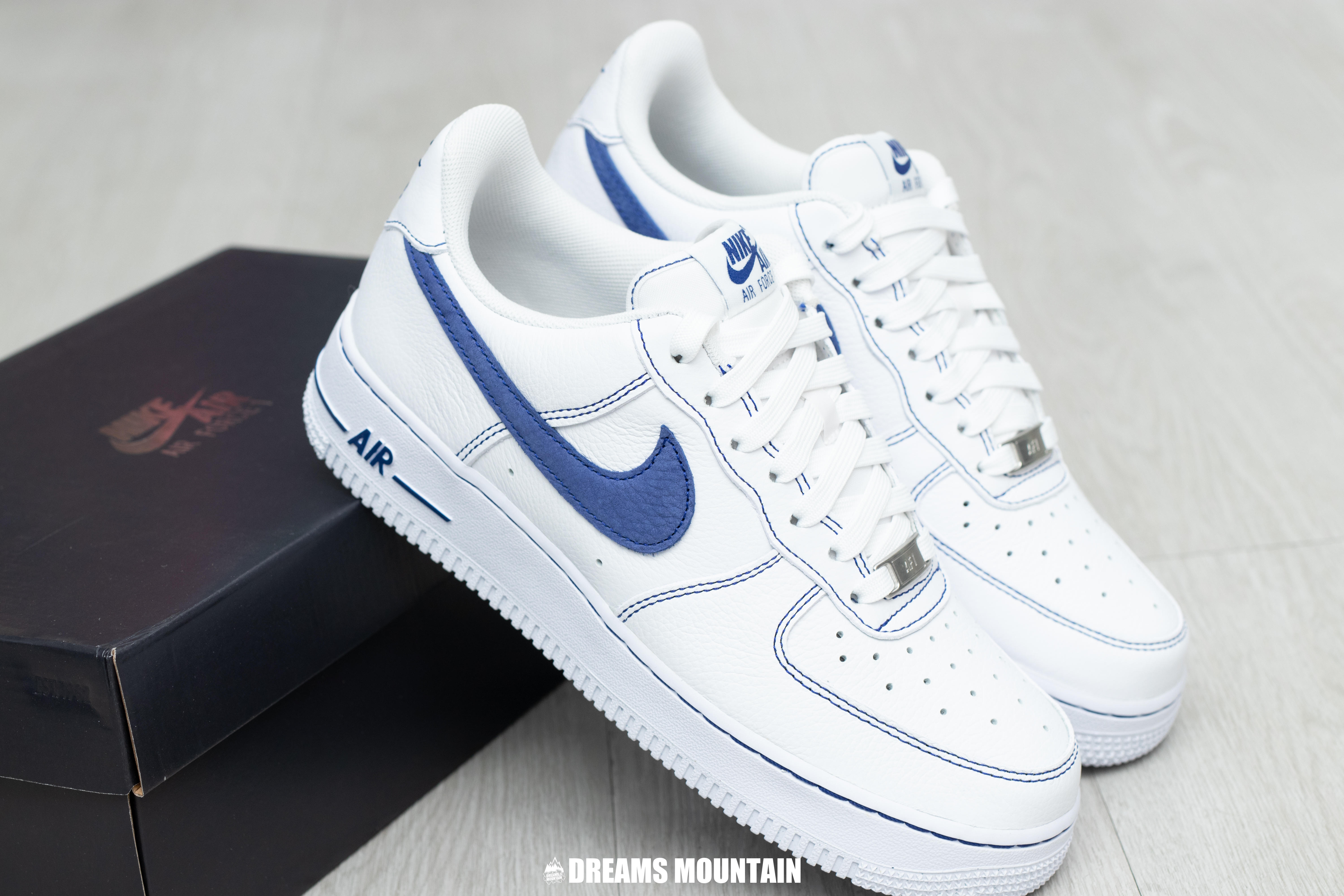 【預訂】NIKE AIR FORCE 1 07 LV8 明線白藍-MEN