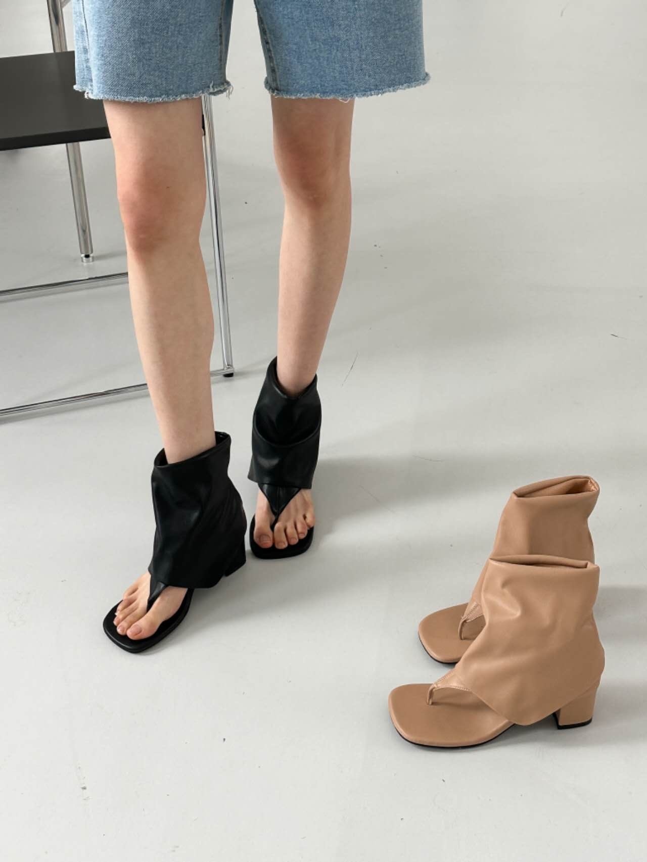 皮革素面簡約涼靴（5.5cm)