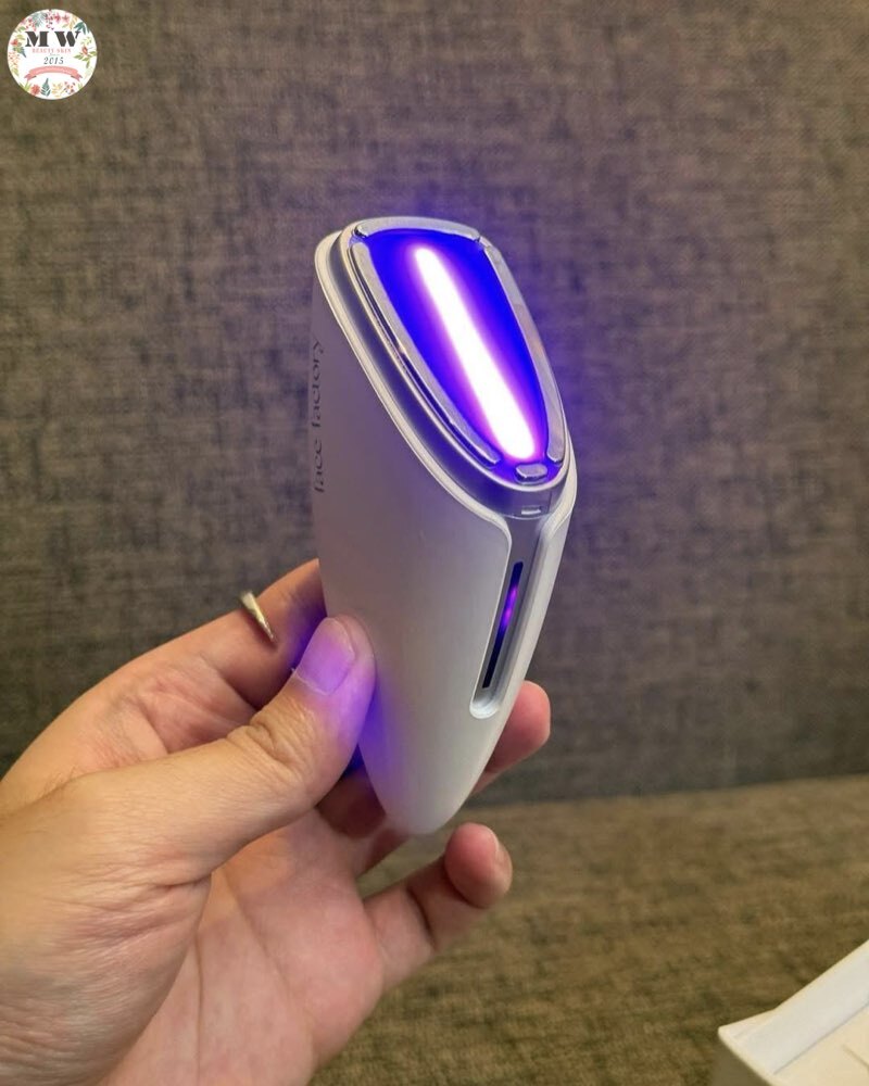 Face Factory 白雪公主機 送 Face Factory EGF精華30ML (細胞活膚機)