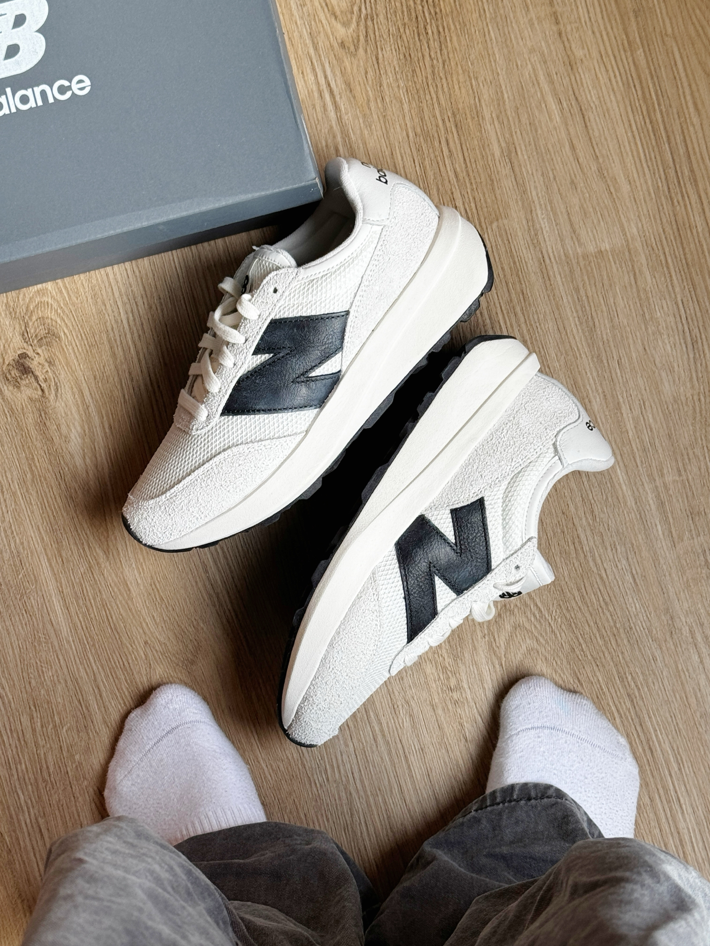 New Balance NB 370 海鹽白 米白色 黑色 麂皮 復古 慢跑鞋 休閒鞋 U370CA/預購