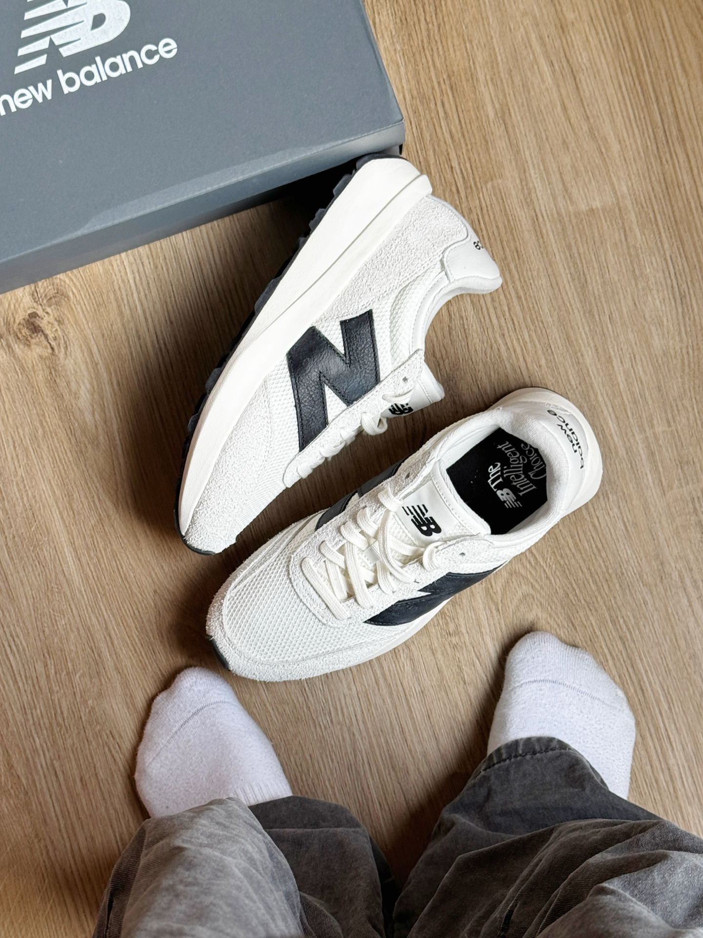 New Balance NB 370 海鹽白 米白色 黑色 麂皮 復古 慢跑鞋 休閒鞋 U370CA/預購