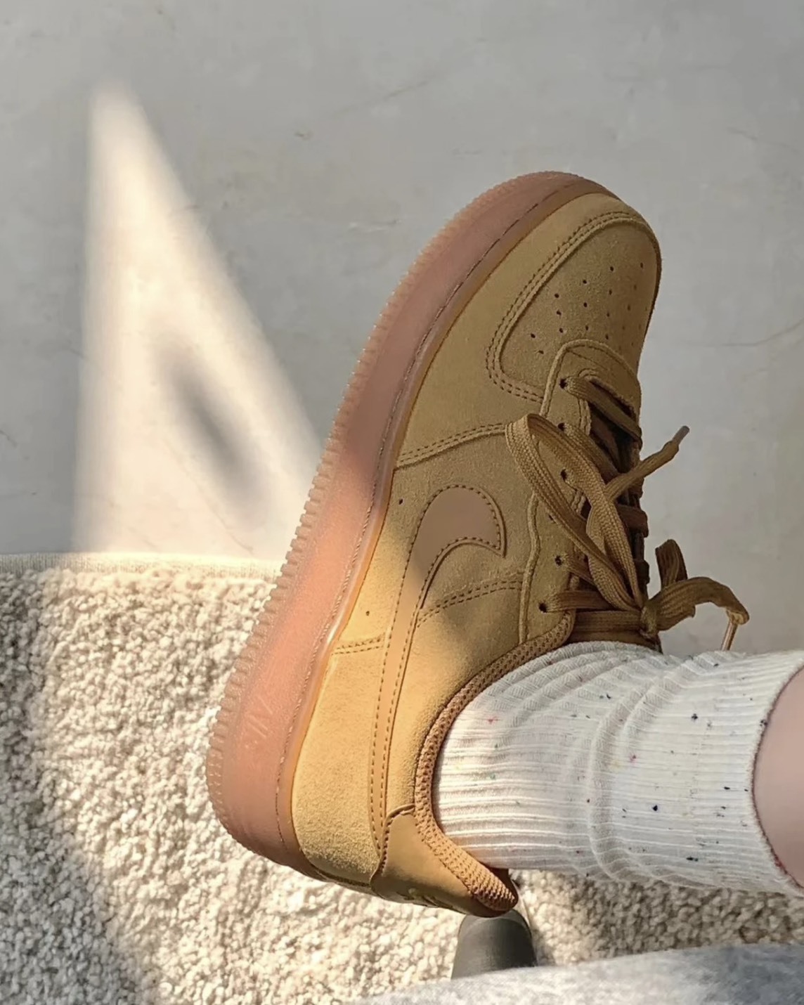 <折扣好香!!>Nike Air Force 1 LV8 GS 麂皮 焦糖底 經典 小麥