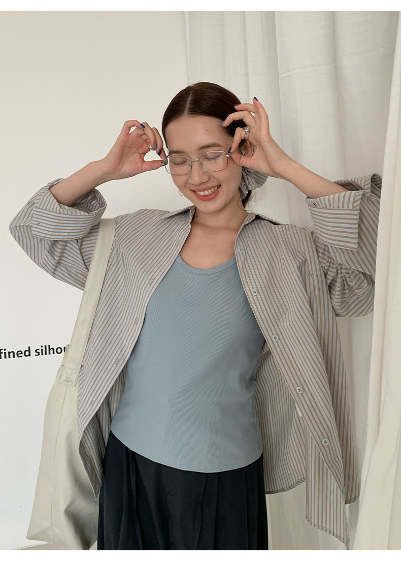 6W14 撞色直條紋立體刺繡襯衫 三色