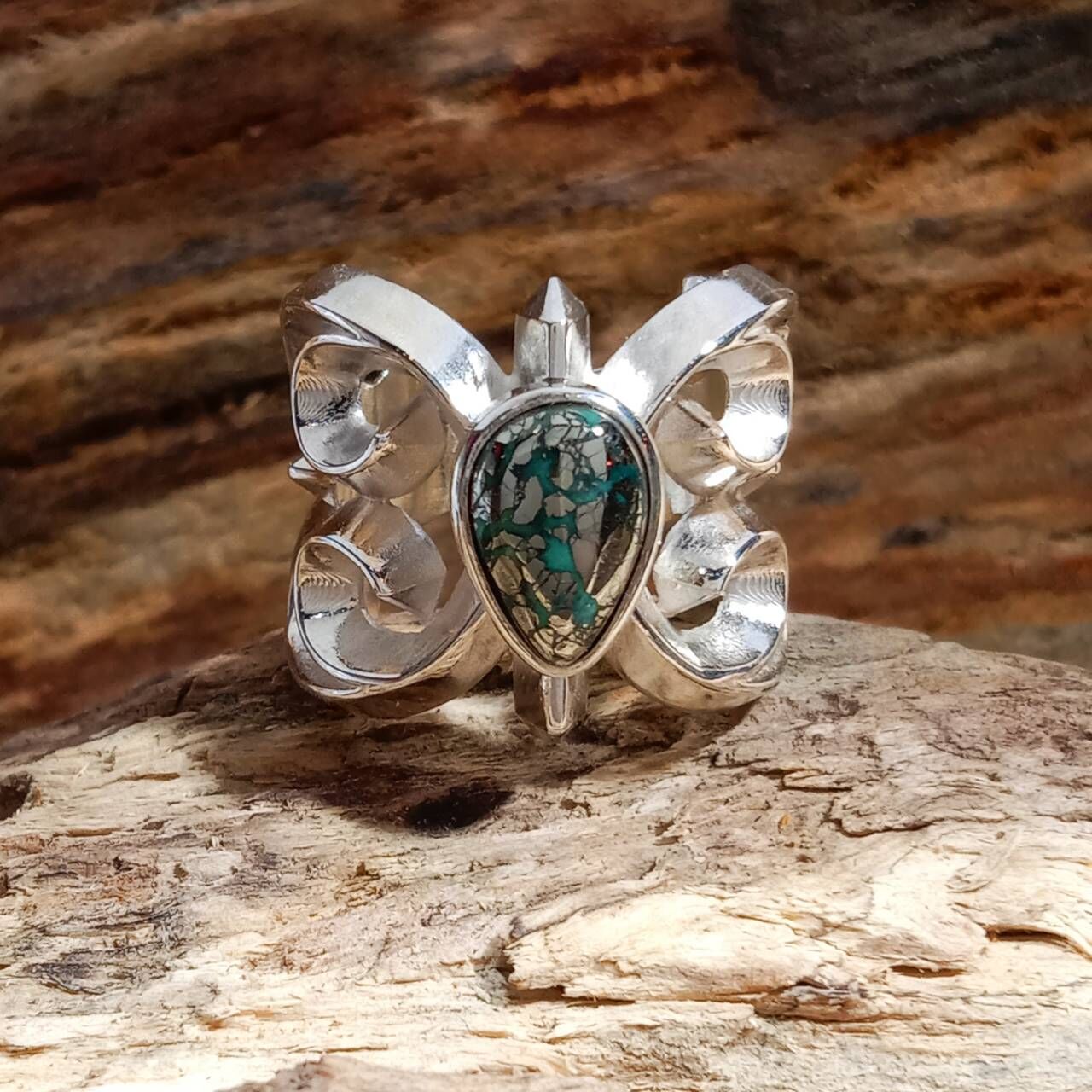 *Black Venom Jewelry- Freedom & Prayer 雙心花戒鑲Morenci II 松石