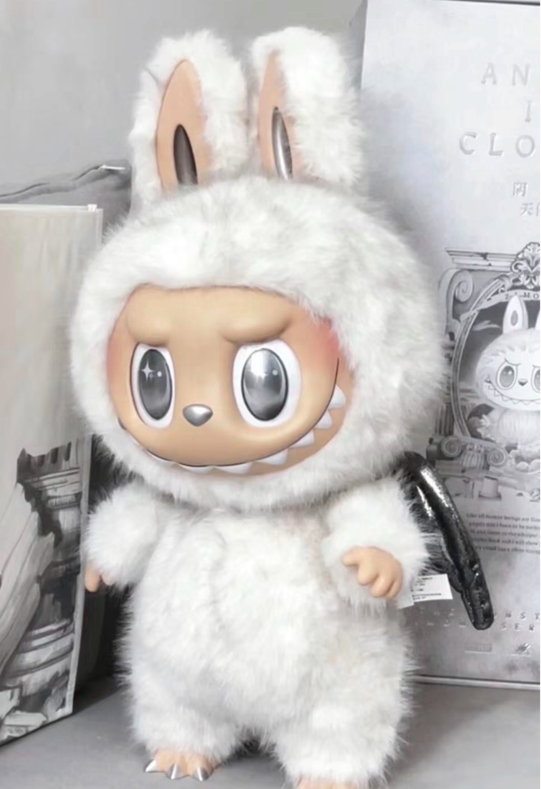 POP MART ZIMOMO 陰晴天使 搪膠大天使公仔｜The Monsters 雲中天使