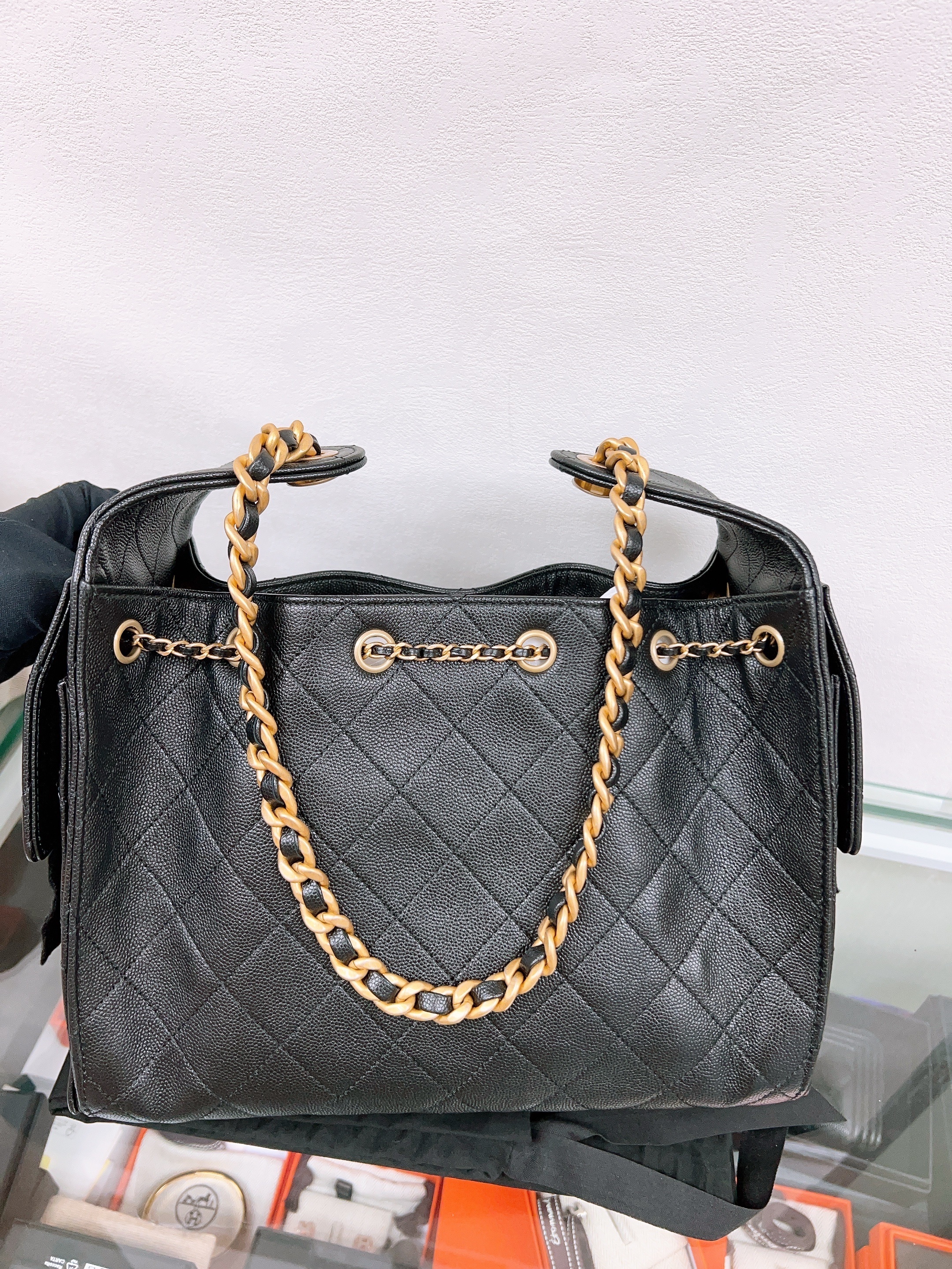 *Unused* Chanel 25 bag small (black caviar GHW)