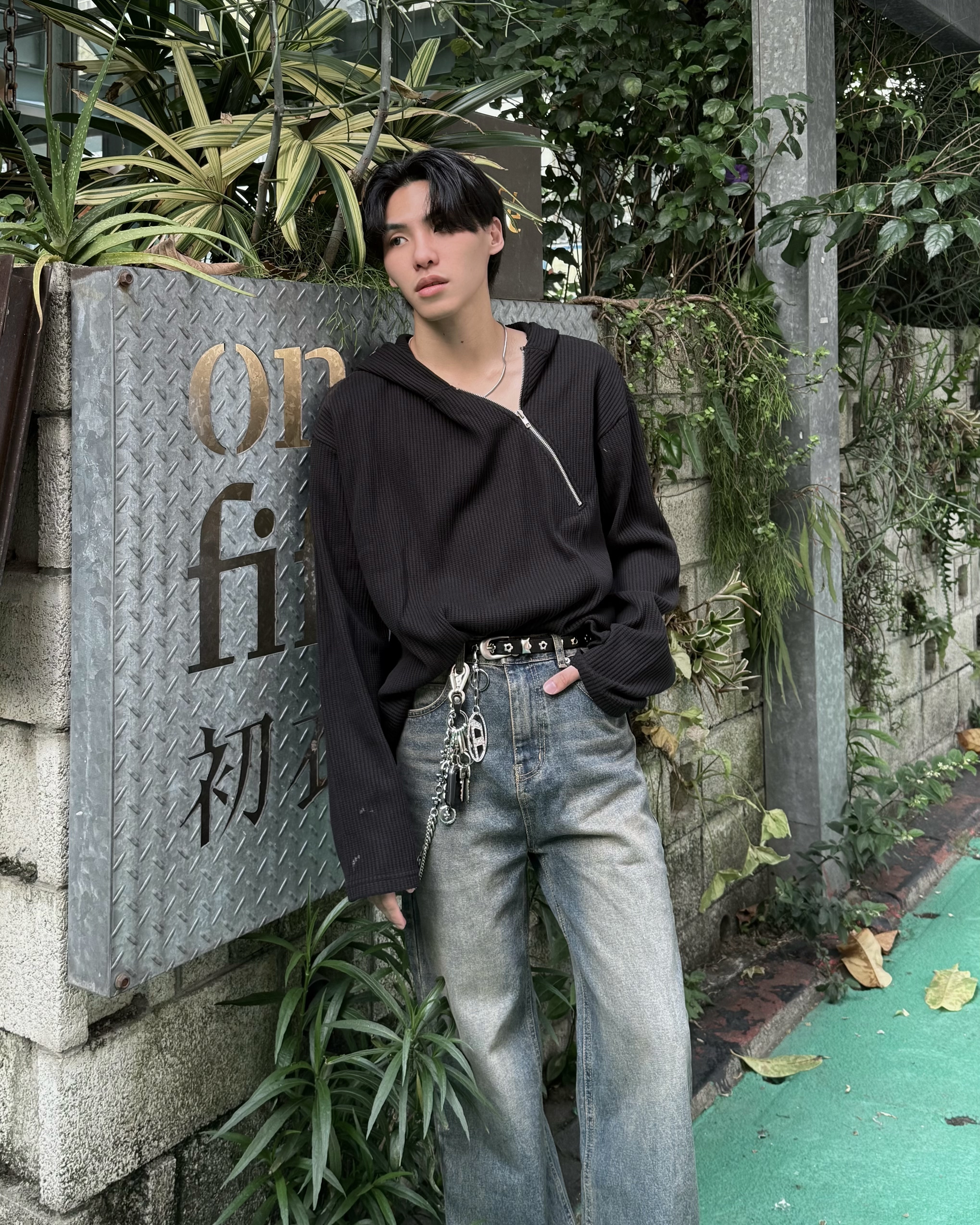 𝐇·𝐓·𝐒 韓國 裂線行者 斜邊 拉鏈設計 條紋 輕薄 連帽 長袖 帽T