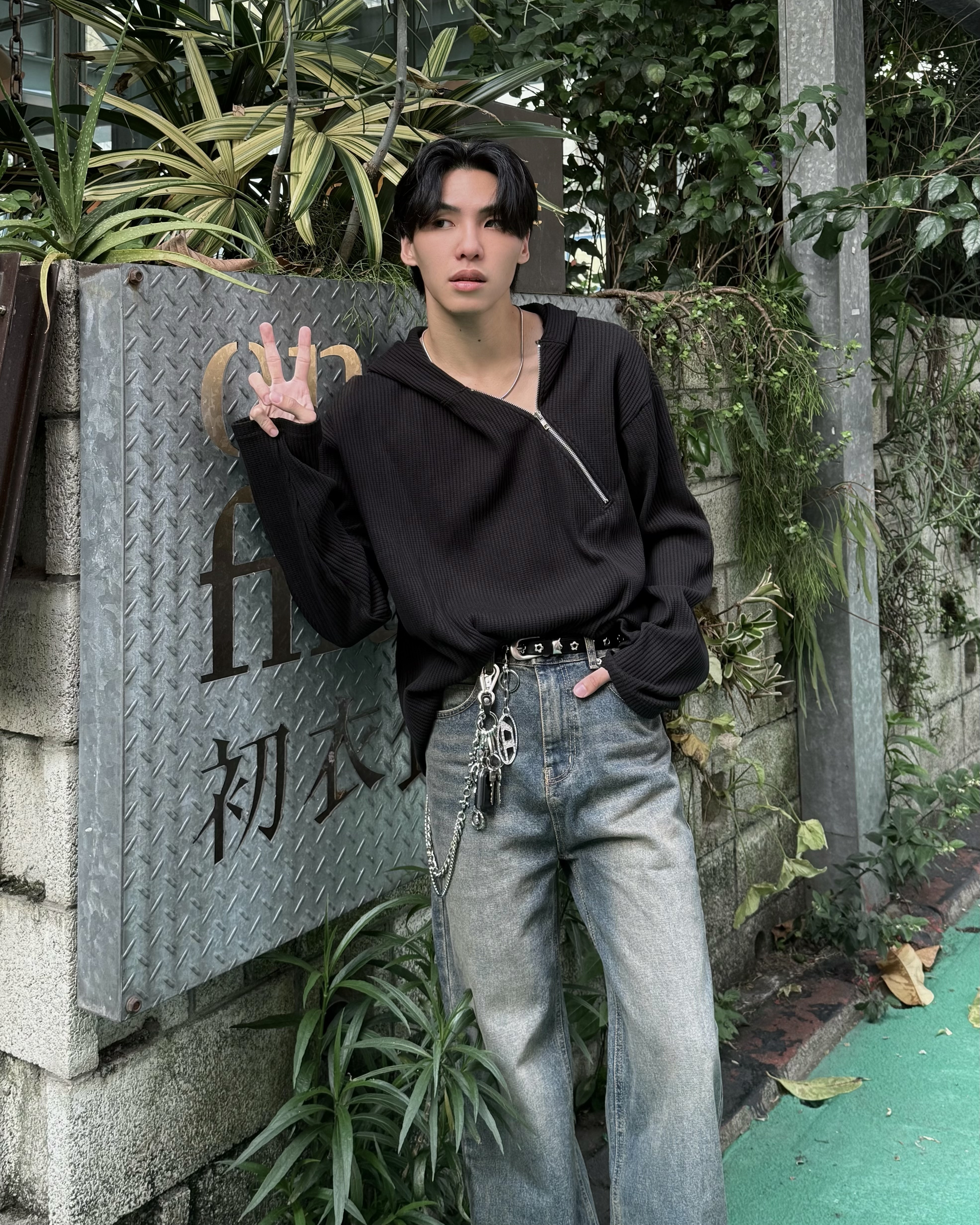 𝐇·𝐓·𝐒 韓國 裂線行者 斜邊 拉鏈設計 條紋 輕薄 連帽 長袖 帽T