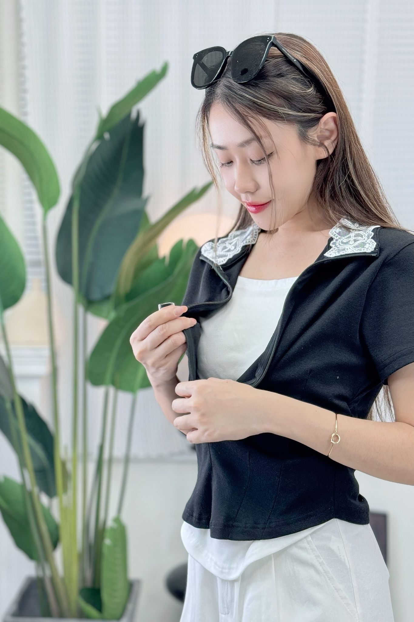 TOP#7292 🤍魚骨Lace Zip Tee