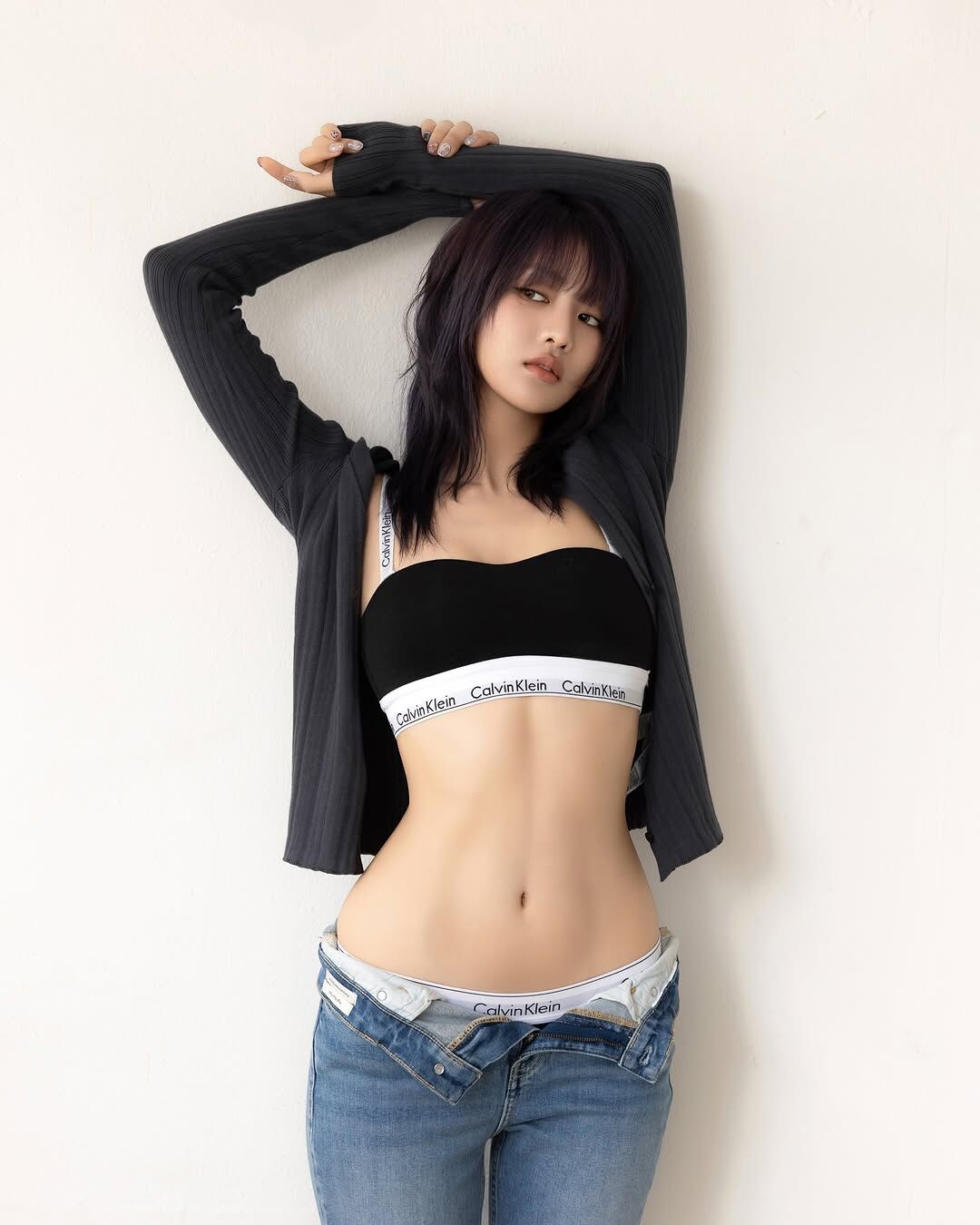 CK Calvin Klein 平口 可拆式 LOGO肩帶  黑 灰 內衣 有內襯 Minnie代言同款 Jennie代言同款  / 現貨