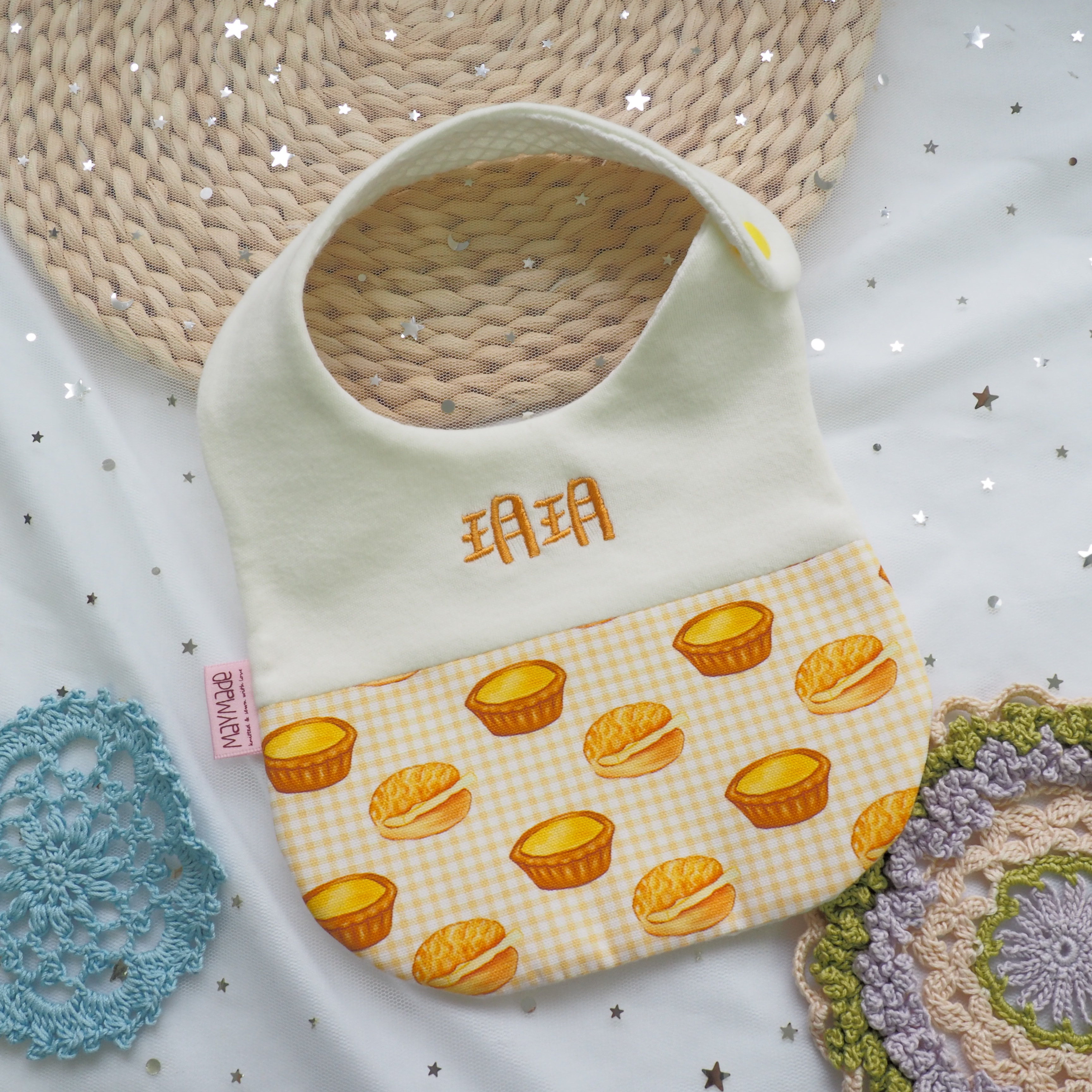 港式蛋撻圖案 拼布款繡名口水肩