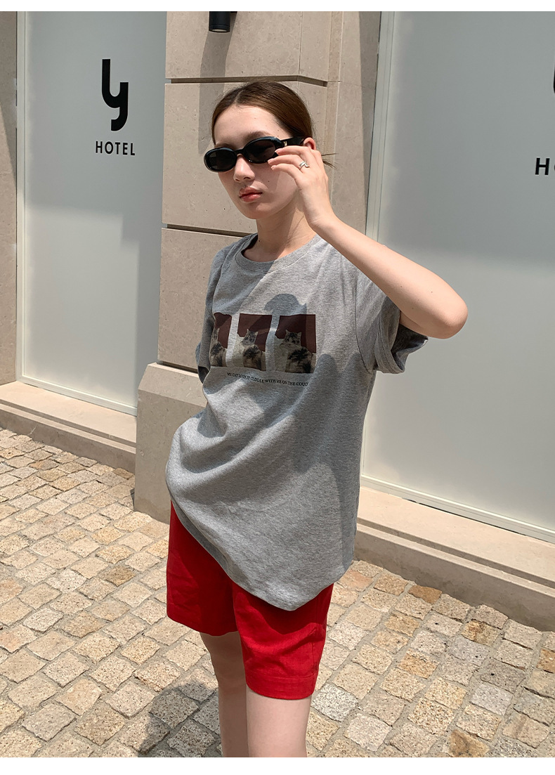 6W10 可愛貓咪三格印花短棉TEE  兩色