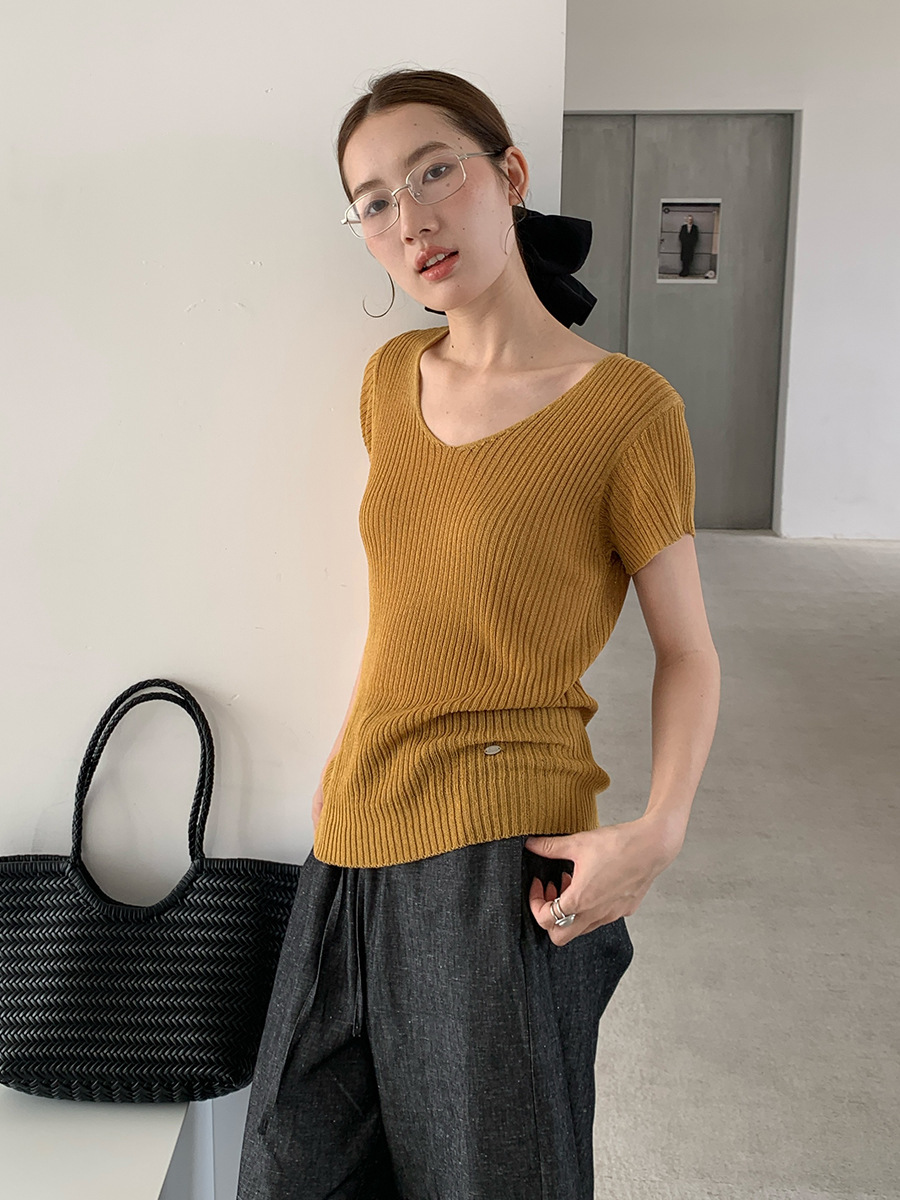 6W08 微透膚感直紋針織上衣 六色