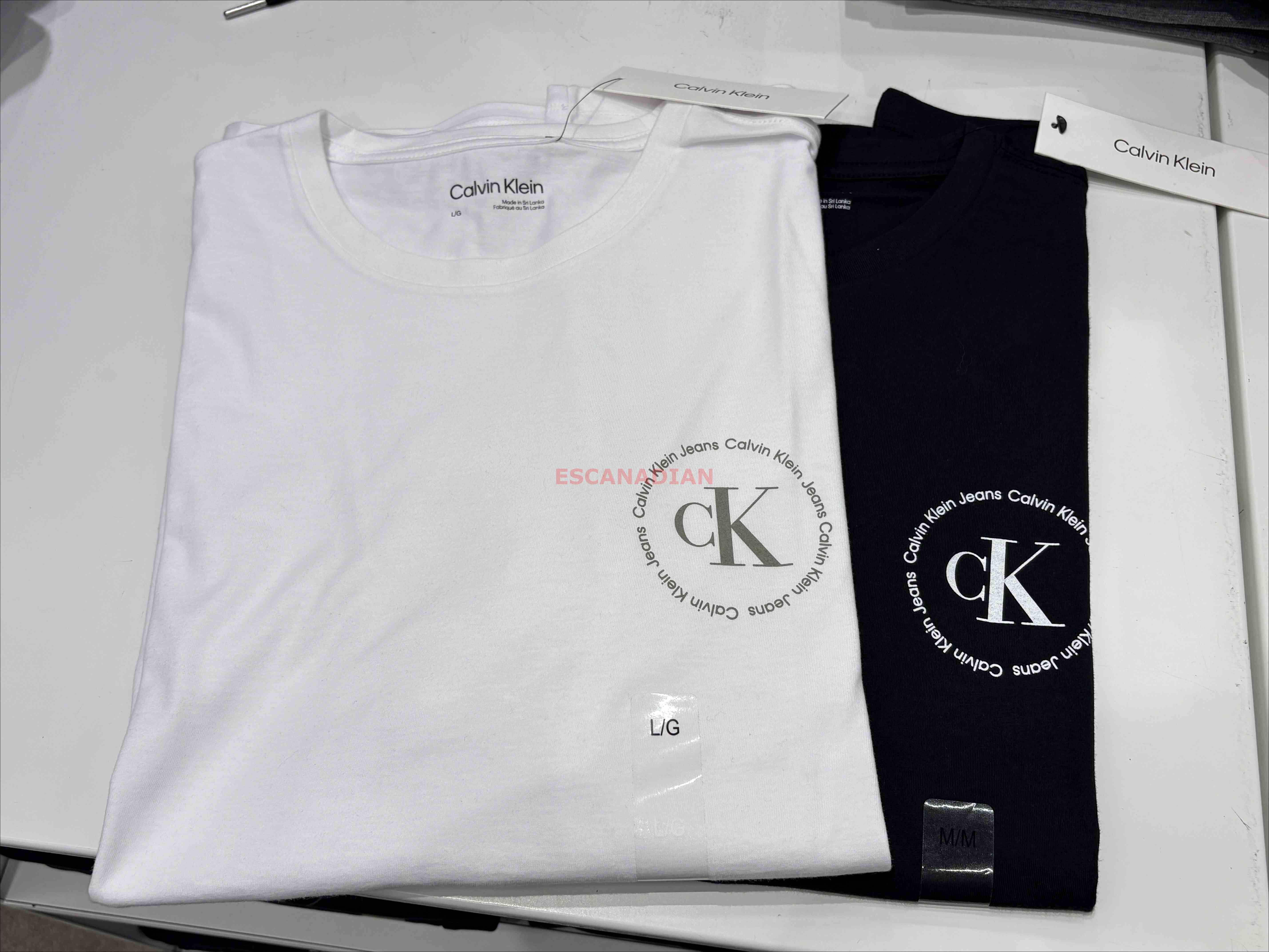 CK 男大人 胸口圓標字樣 短TEE (2色)