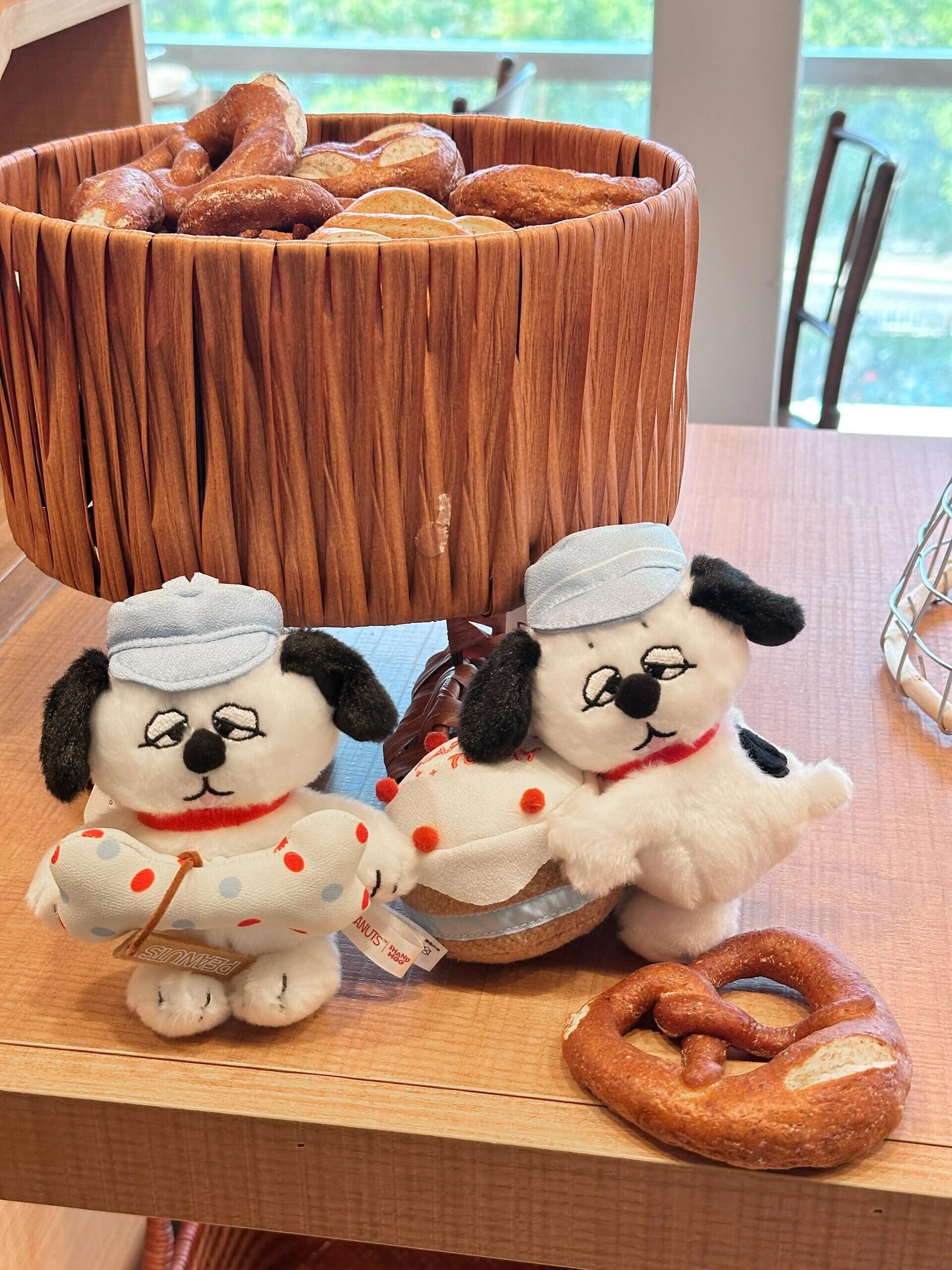 Snoopy 史努比 正版授權 慶祝日系列 毛絨吊飾 掛件吊飾 歐拉夫 安迪 貝兒 史派克 (任買兩件711免運)/預購