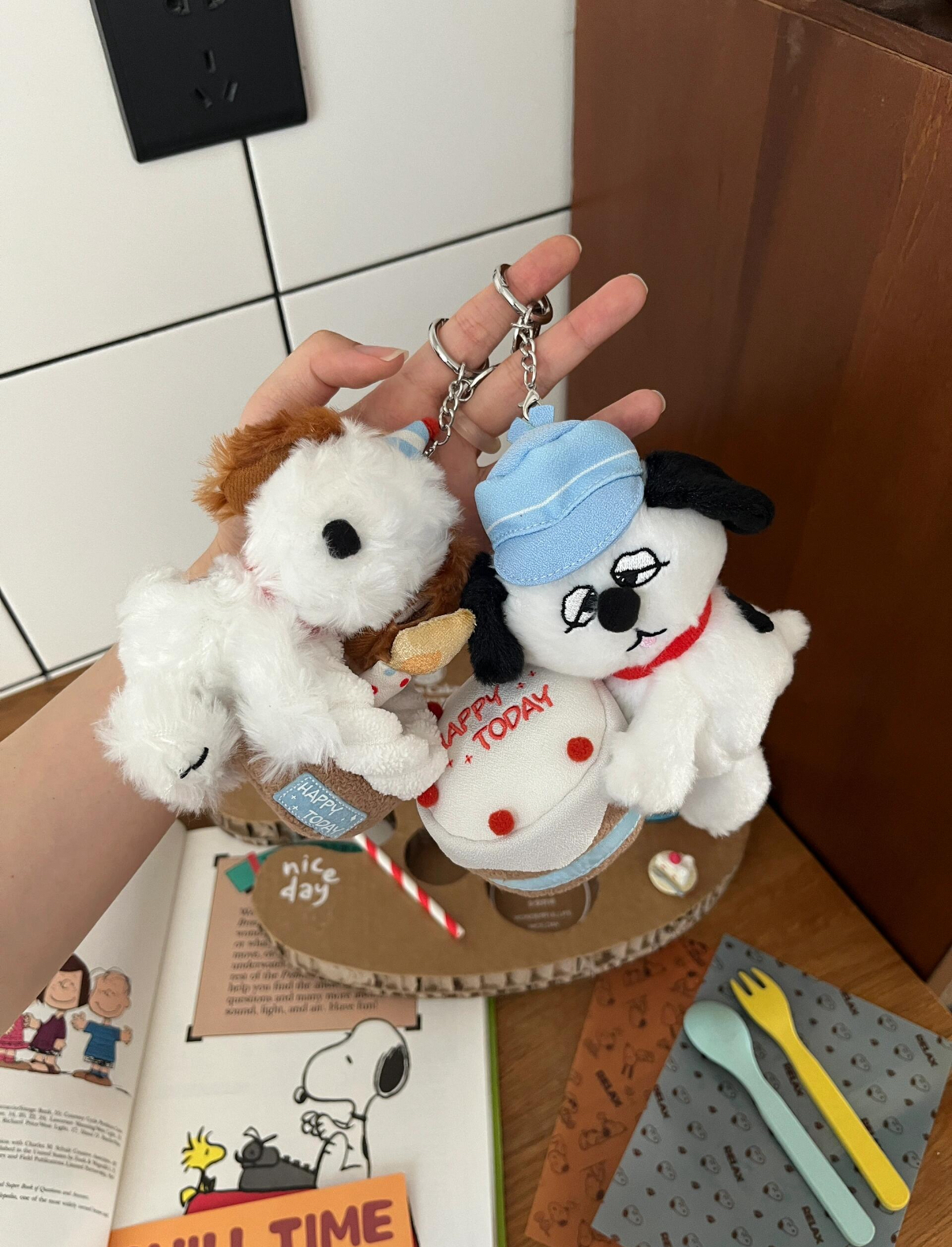 Snoopy 史努比 正版授權 慶祝日系列 毛絨吊飾 掛件吊飾 歐拉夫 安迪 貝兒 史派克 (任買兩件711免運)/預購