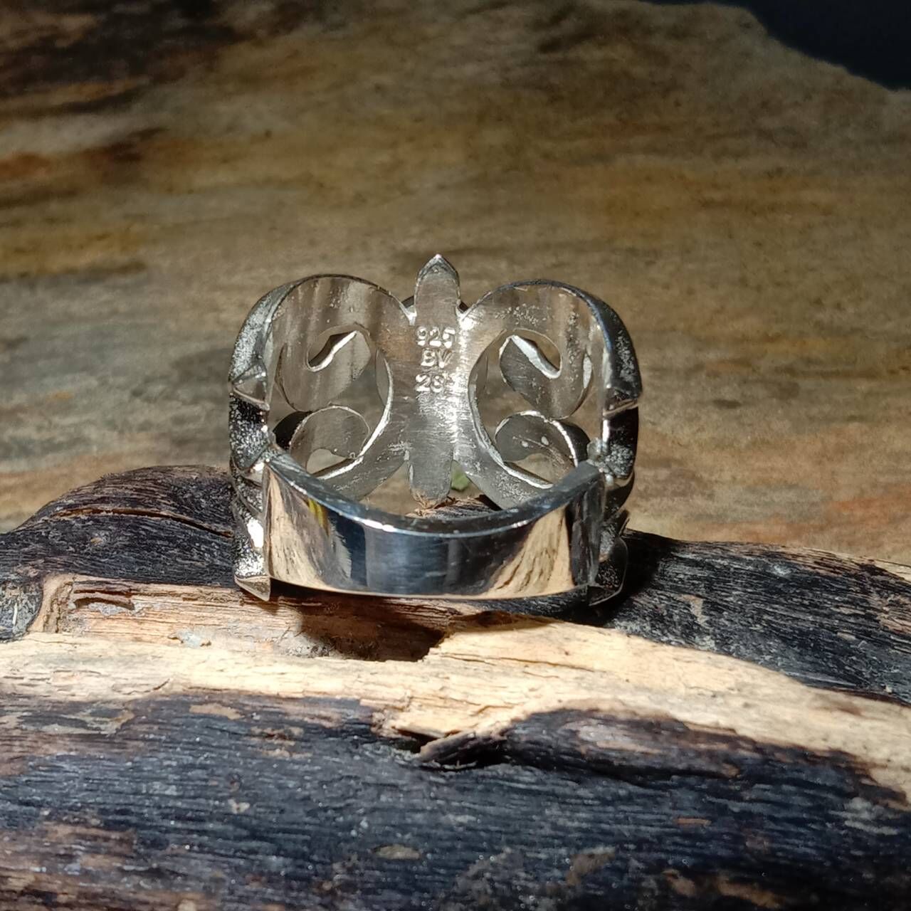 *Black Venom Jewelry- Freedom & Prayer 雙心花戒鑲Sonora Gold 松石