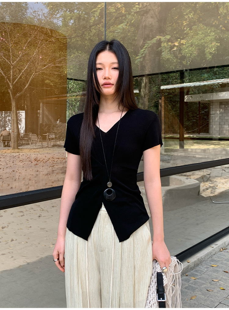 6W22 小心機V領抓皺縮腰上衣 六色