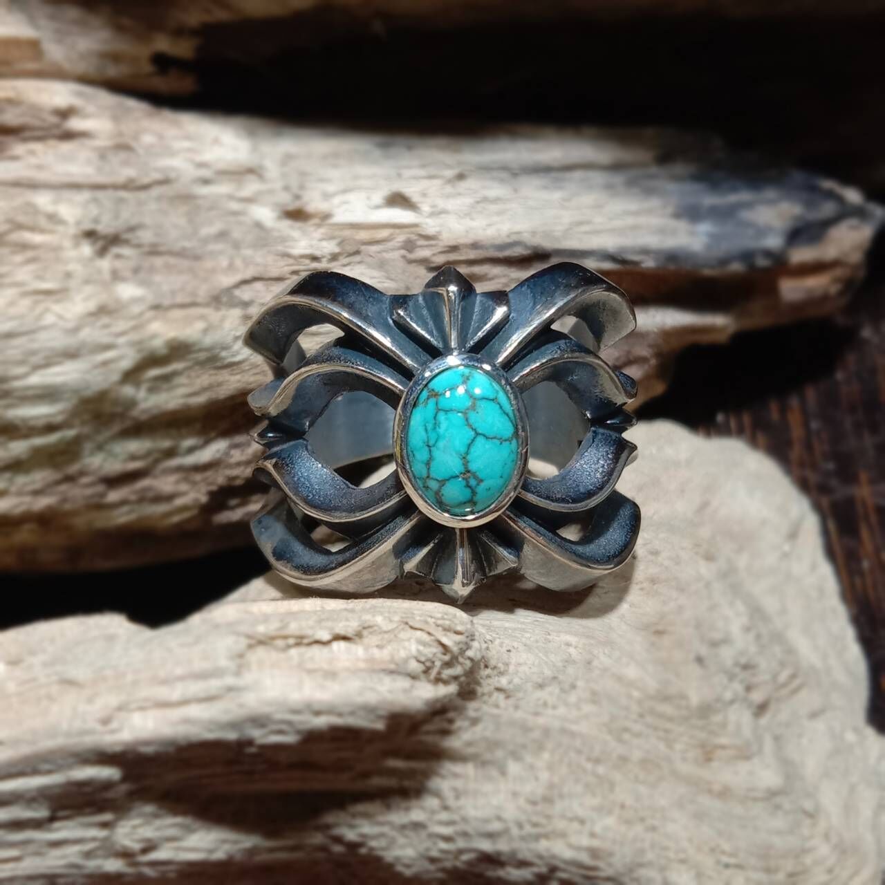 *Black Venom Jewelry- Freedom & Prayer 貓眼花戒鑲Lone Mountain 松石