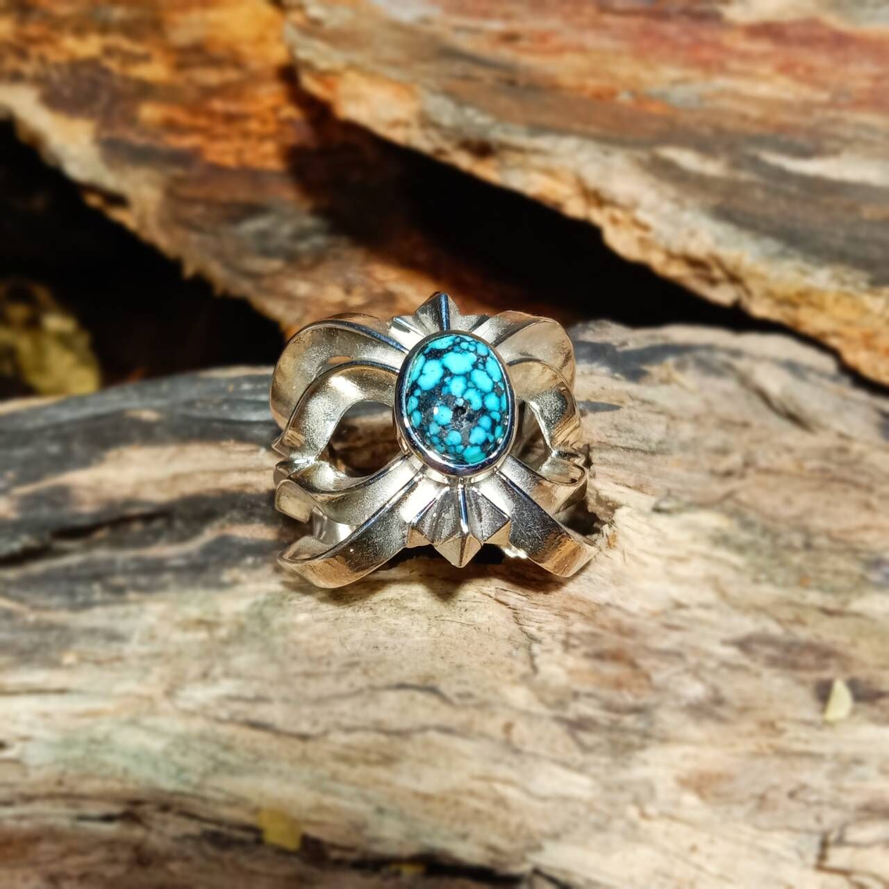 *Black Venom Jewelry- Freedom & Prayer 貓眼花戒鑲Kingman 松石