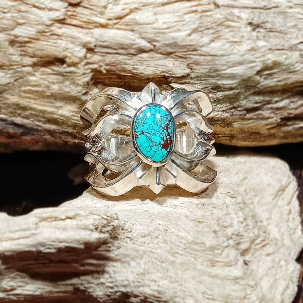 *Black Venom Jewelry- Freedom & Prayer 貓眼花戒鑲Bisbee 松石