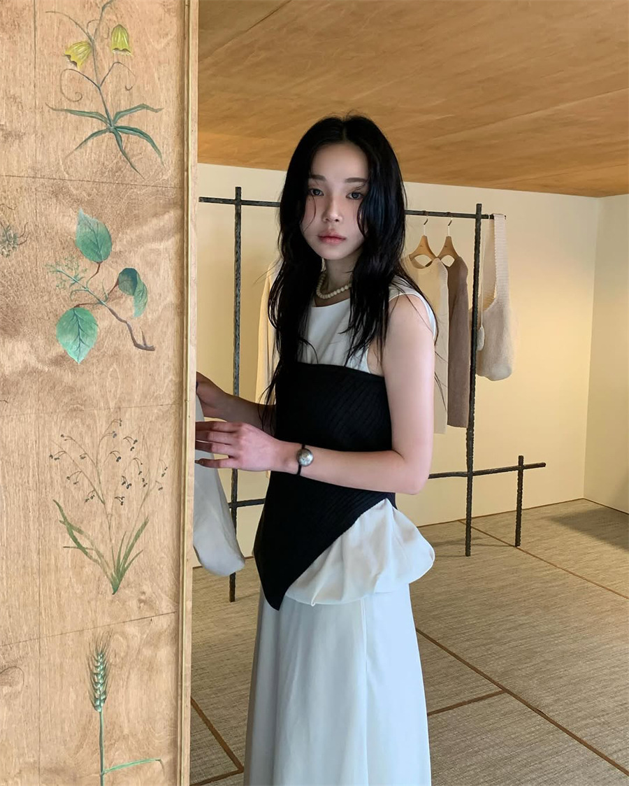 6W01 多WAY不規則綁帶設計背心 兩色