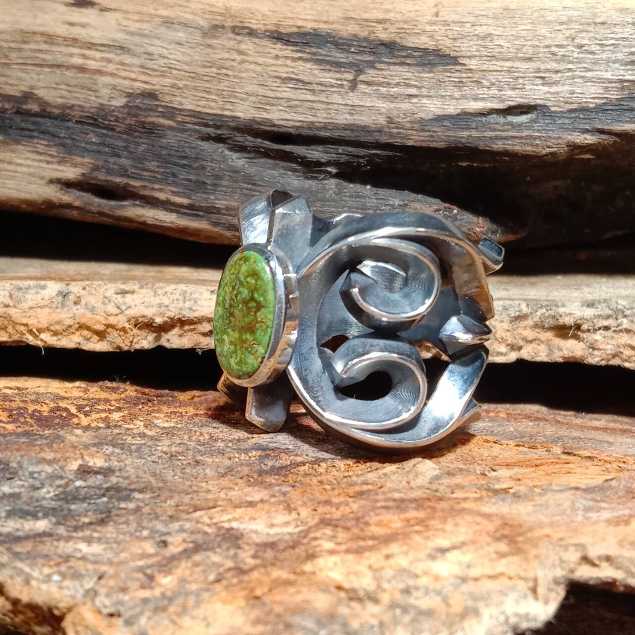 *Black Venom Jewelry- Freedom & Prayer 雙心花戒鑲Sonora Gold 松石