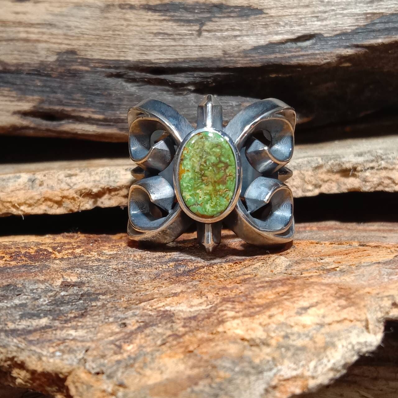 *Black Venom Jewelry- Freedom & Prayer 雙心花戒鑲Sonora Gold 松石