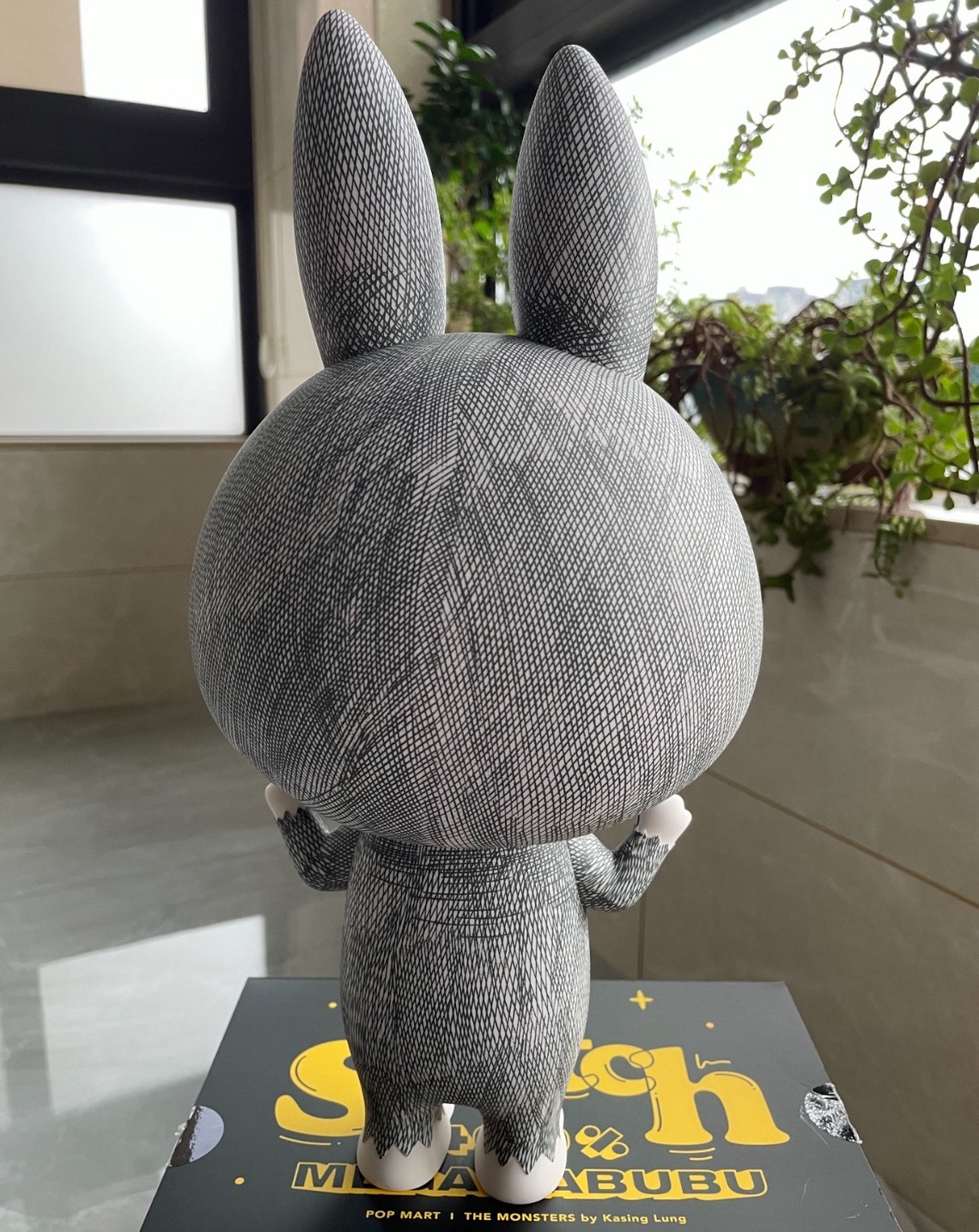 POP MART MEGA LABUBU 400% 素描款｜藝術塗鴉 潮流公仔 收藏擺件