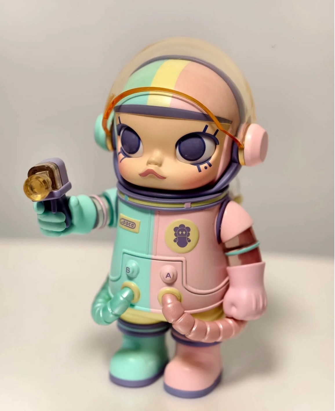 POP MART x MEGA SPACE MOLLY 100% 蜜糖馬卡龍｜馬卡龍配色 潮酷收藏公仔