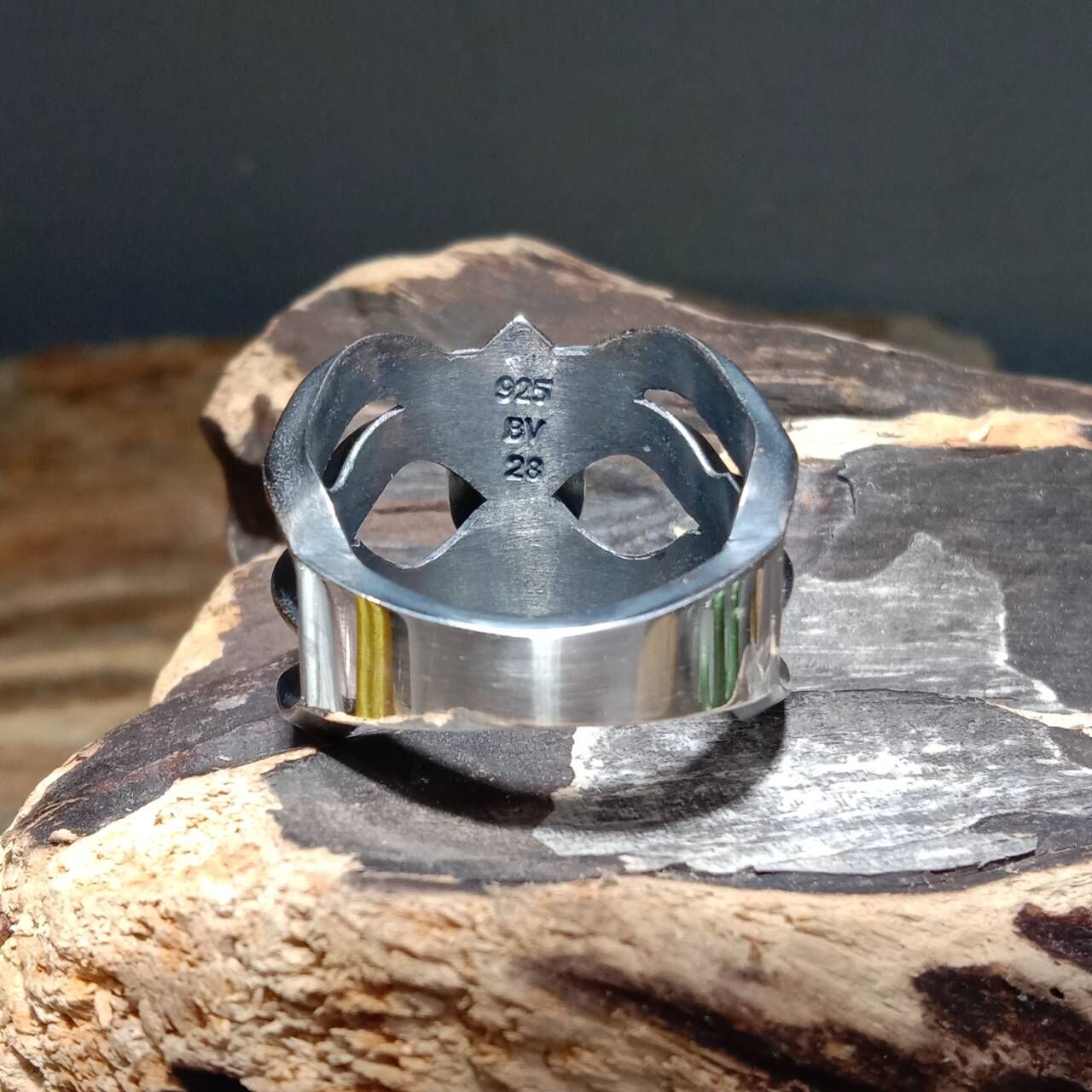 *Black Venom Jewelry- Freedom & Prayer 貓眼花戒鑲 Damale磷鋁石