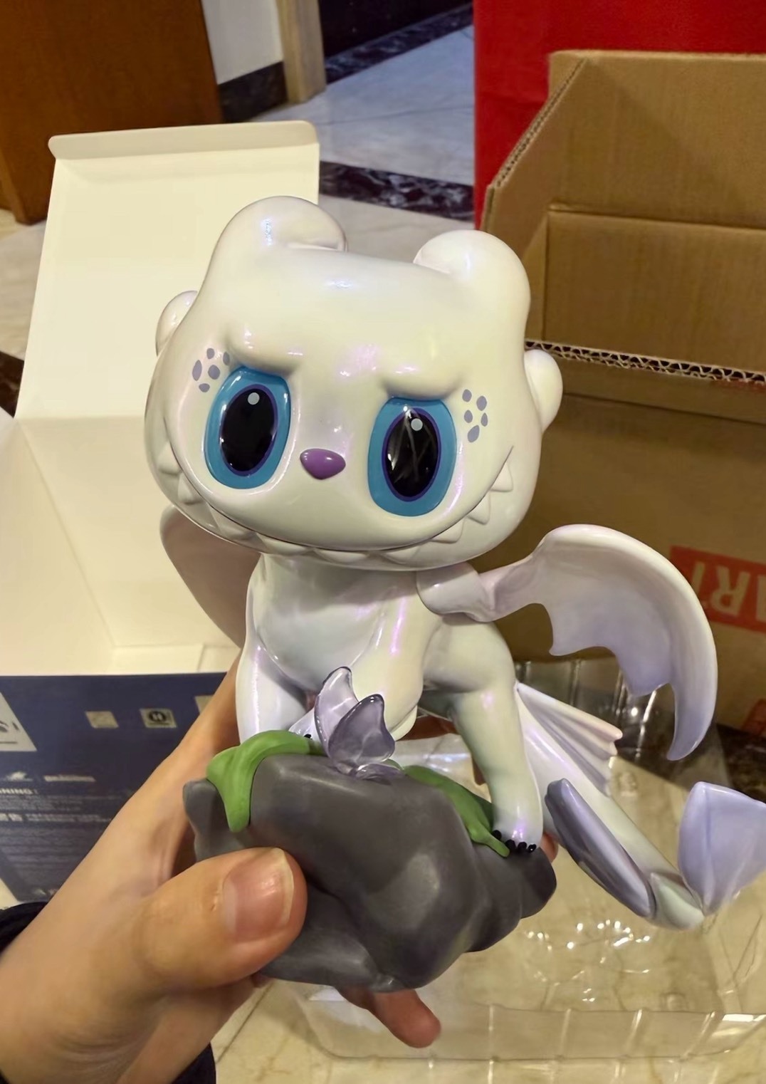 POP MART THE MONSTERS × 馴龍高手 光煞指定款｜潮流公仔 單入手辦