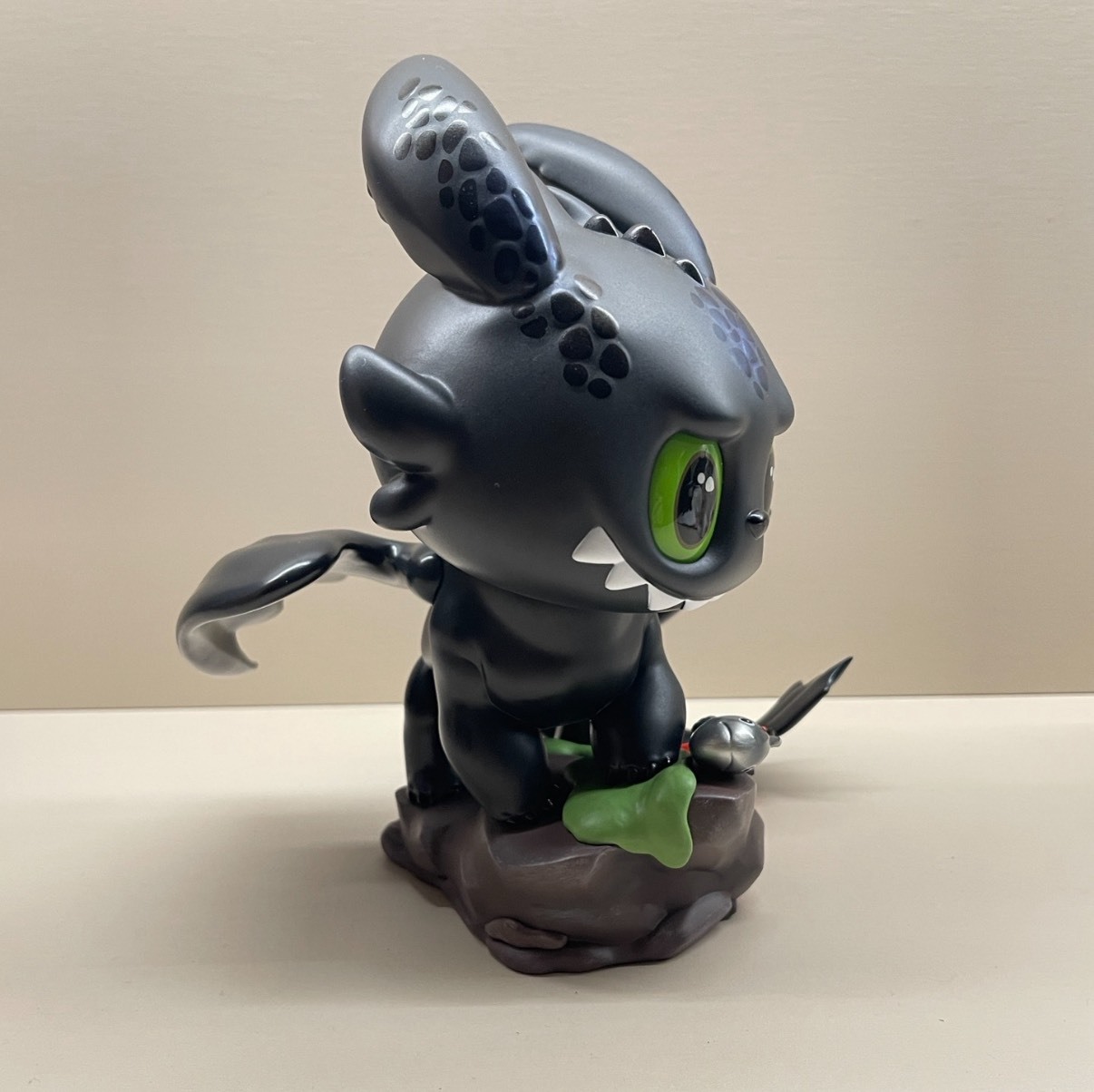 POP MART THE MONSTERS × 馴龍高手 無牙仔指定款｜潮流公仔 單入手辦