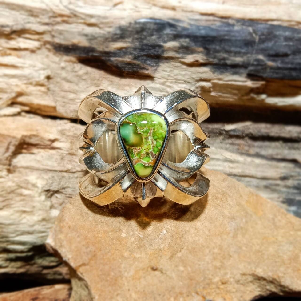 *Black Venom Jewelry- Freedom & Prayer 貓眼花戒鑲 Damale磷鋁石