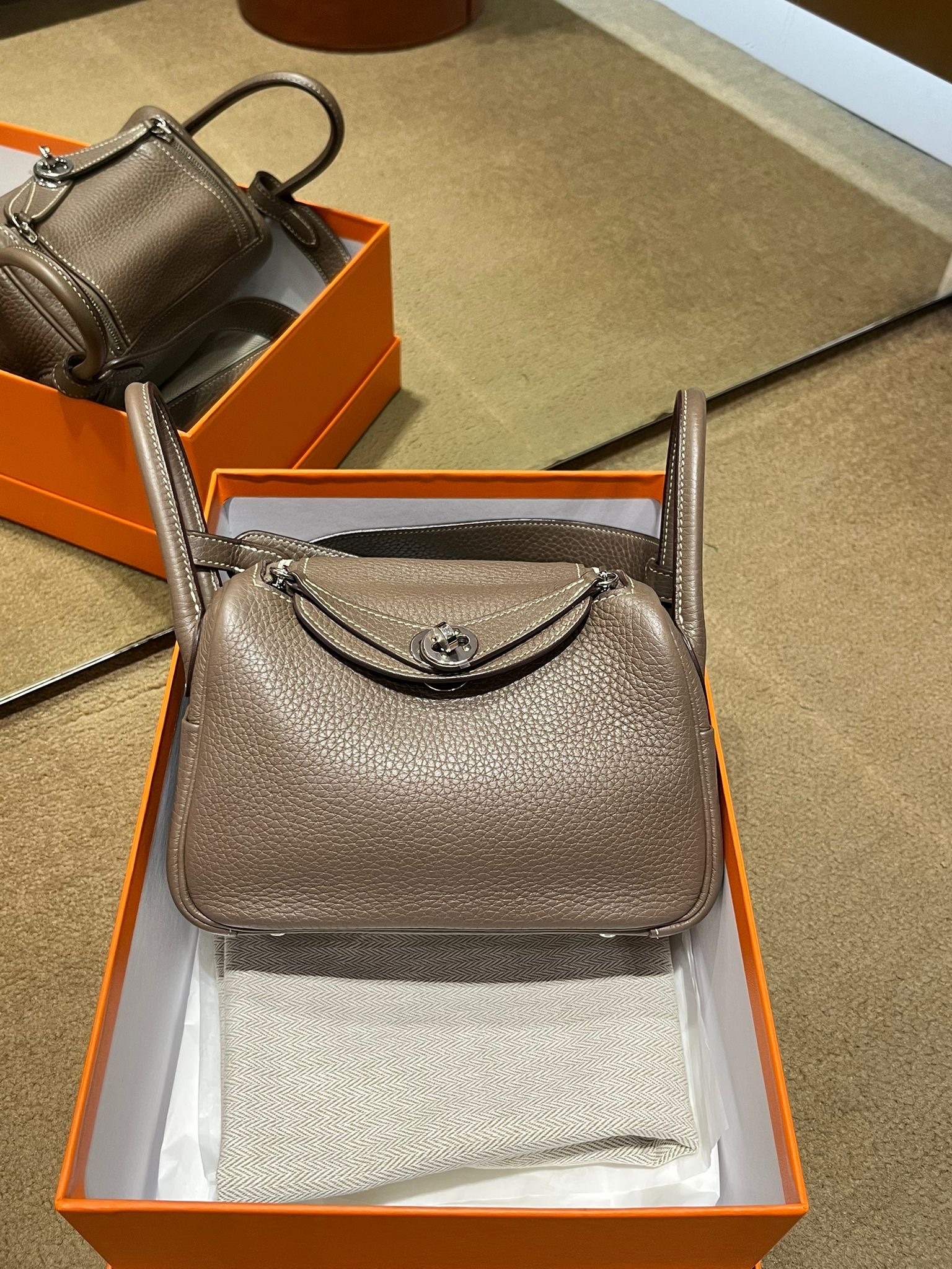 Lindy mini 18 etoupe ck tc Y （二手 95% new）