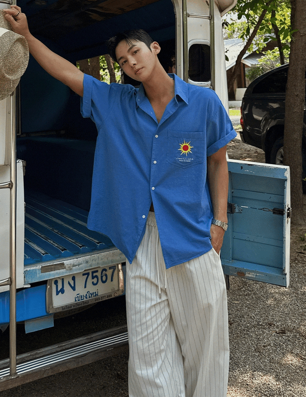 陽光刺繡亞麻短袖襯衫