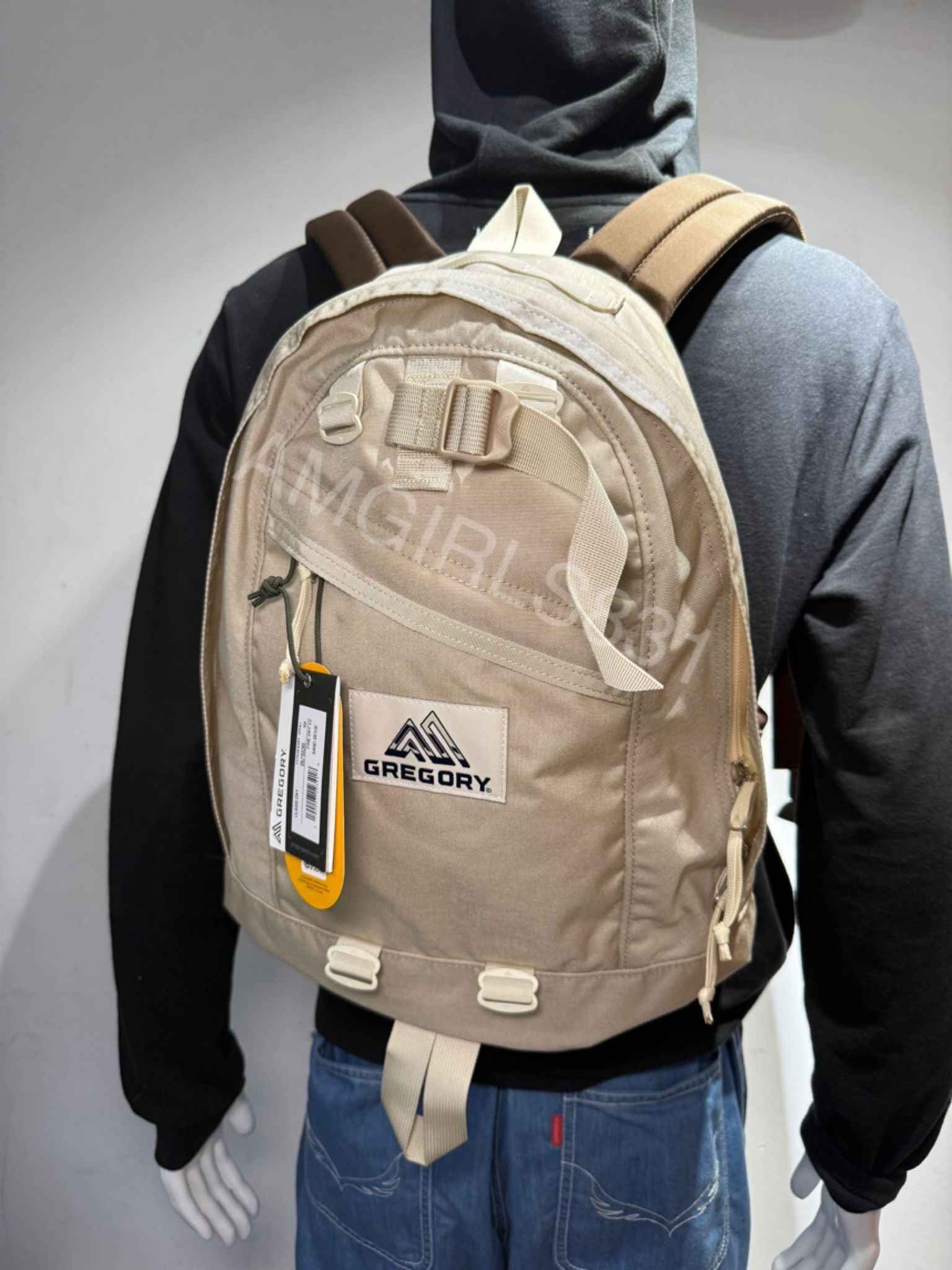 Gregory fine day V2 sand beige