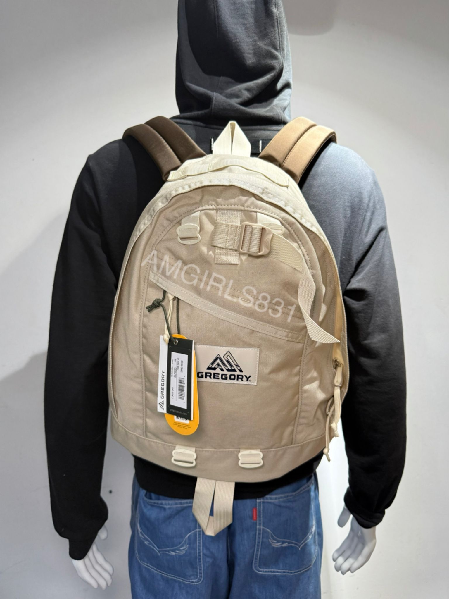 Gregory fine day V2 sand beige