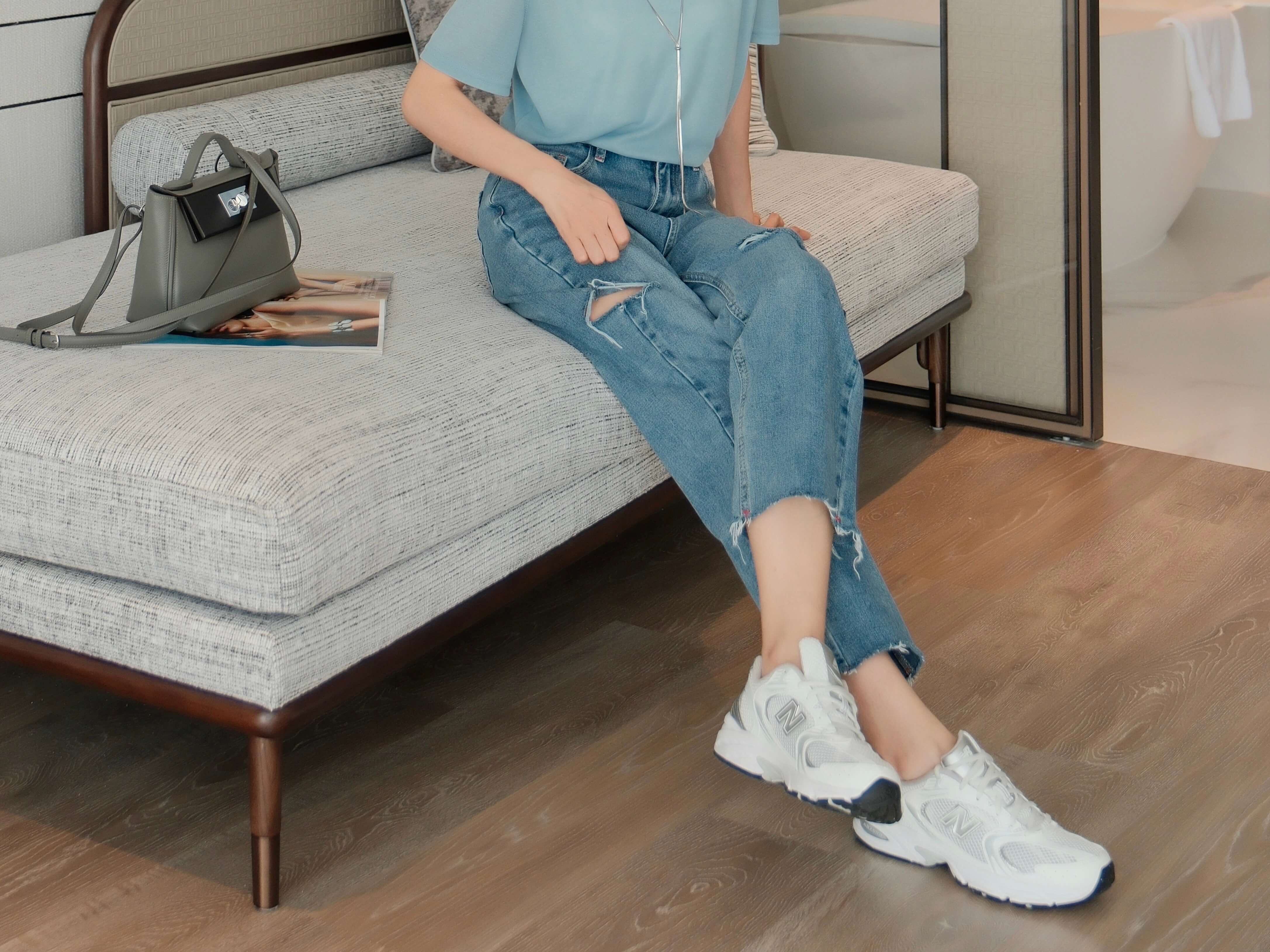 Cut-Out Details Mid Rise Cropped Jeans_PT229L17