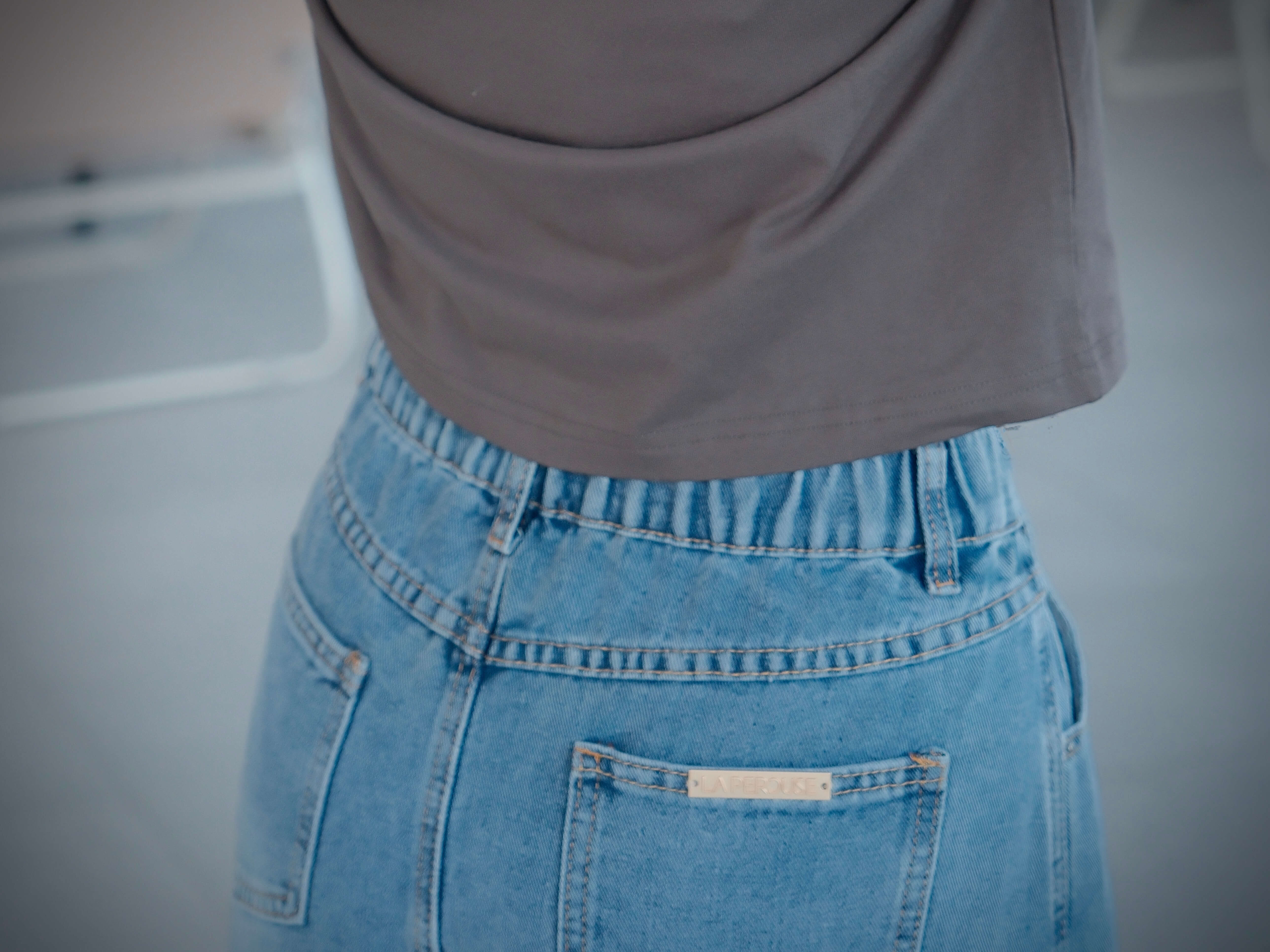 Back Slit Midi Washed Denim Maxi Skirt_SK254L15