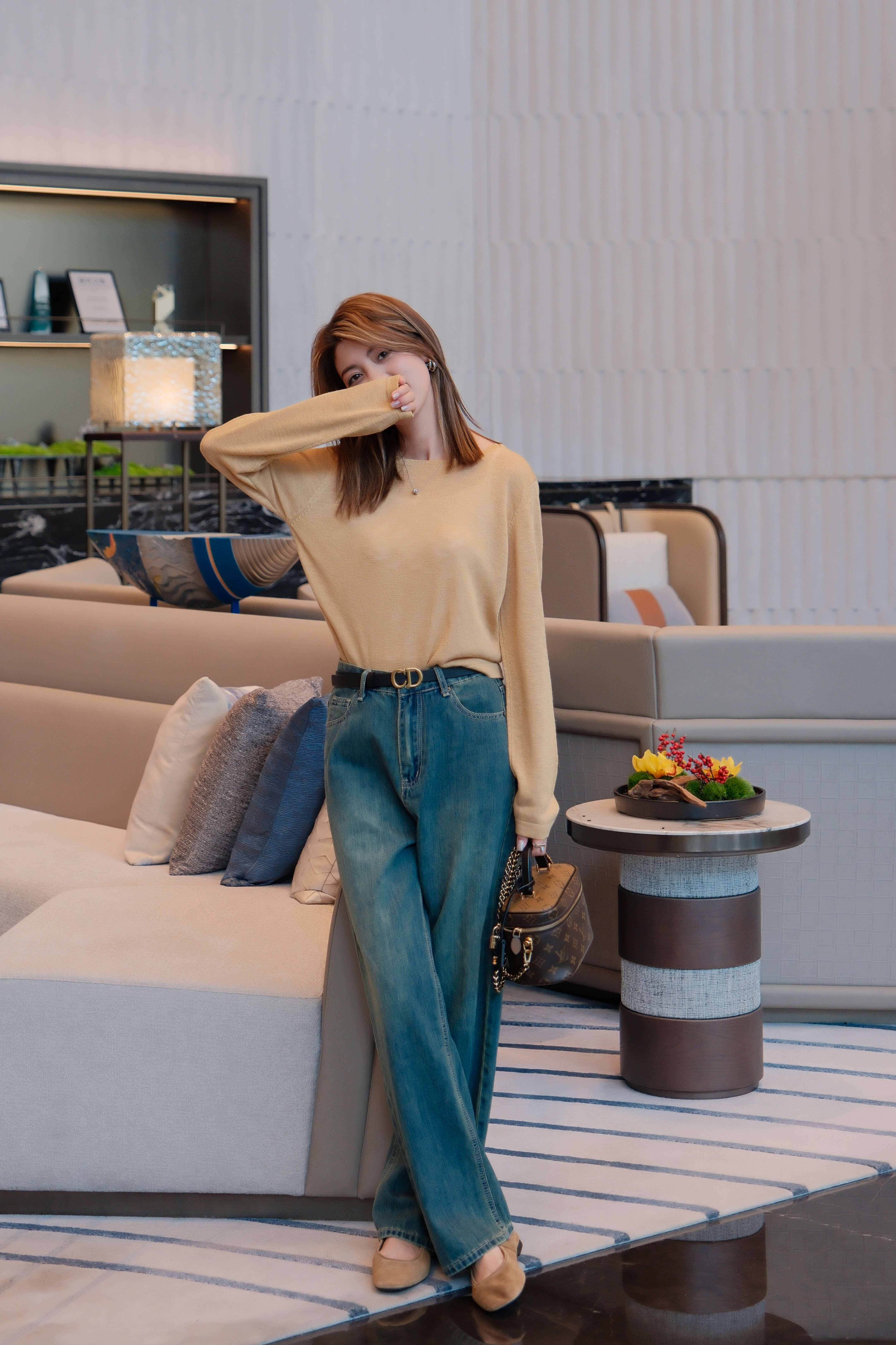 Dark Wash Straight Leg Jeans_JE254L22