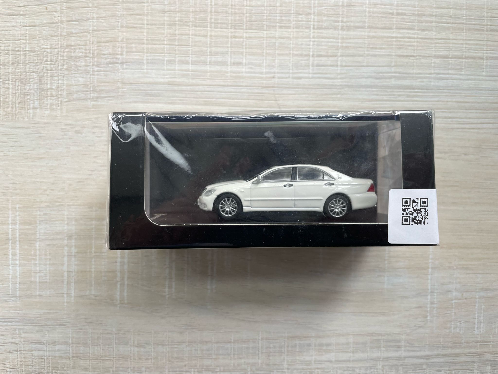 DCM THE 12TH TOYOTA CROWN WHITE