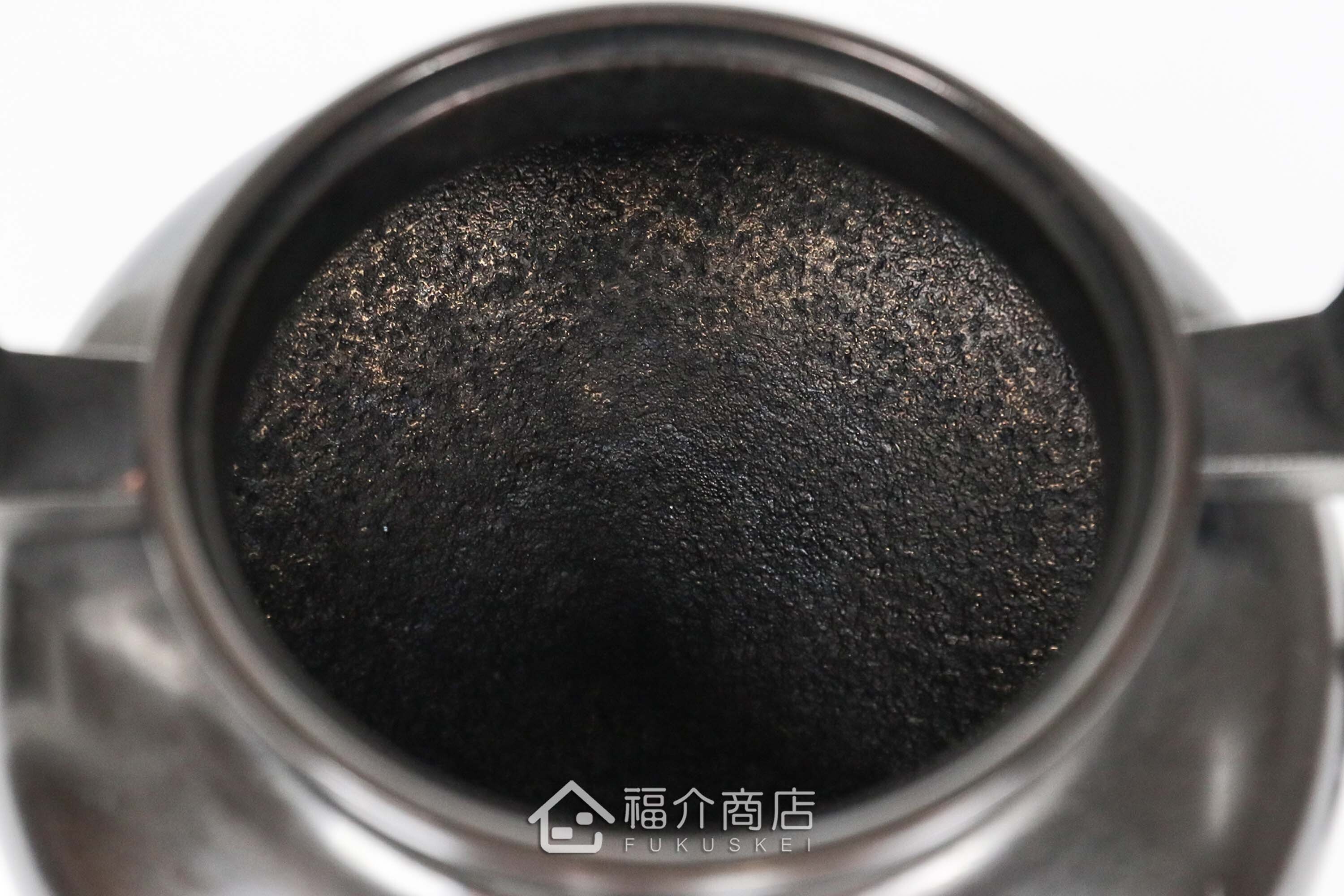 青銅材質的香爐