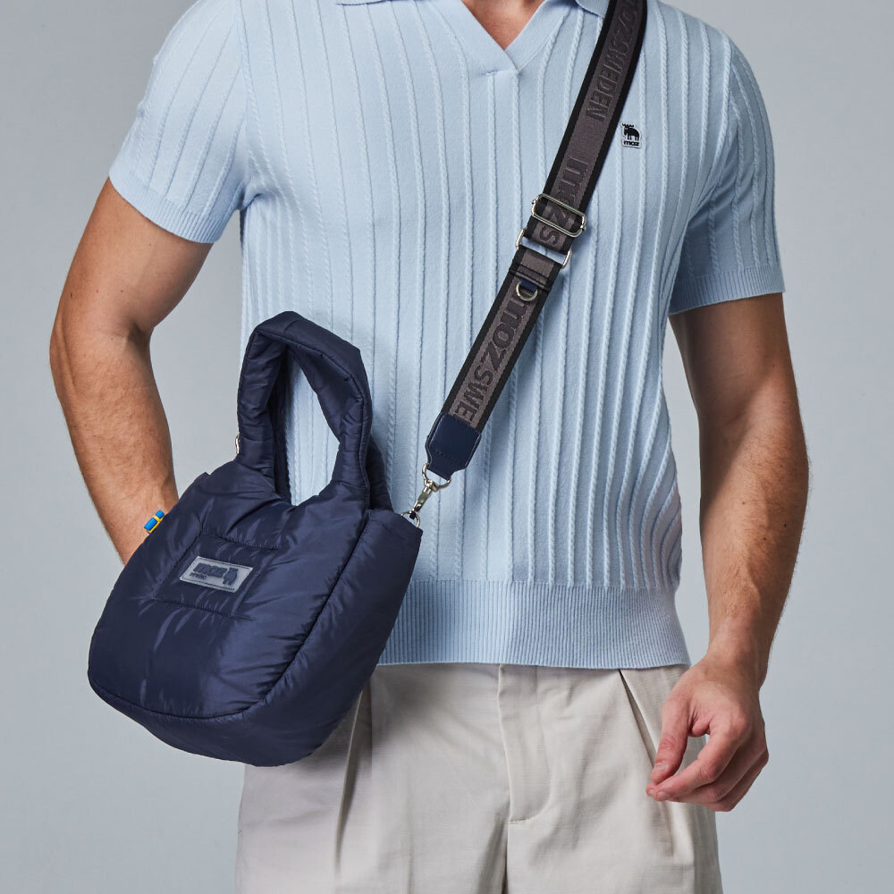 【熱銷現貨】moz瑞典 駝鹿 Light 空氣 雲朵包(海軍藍)中